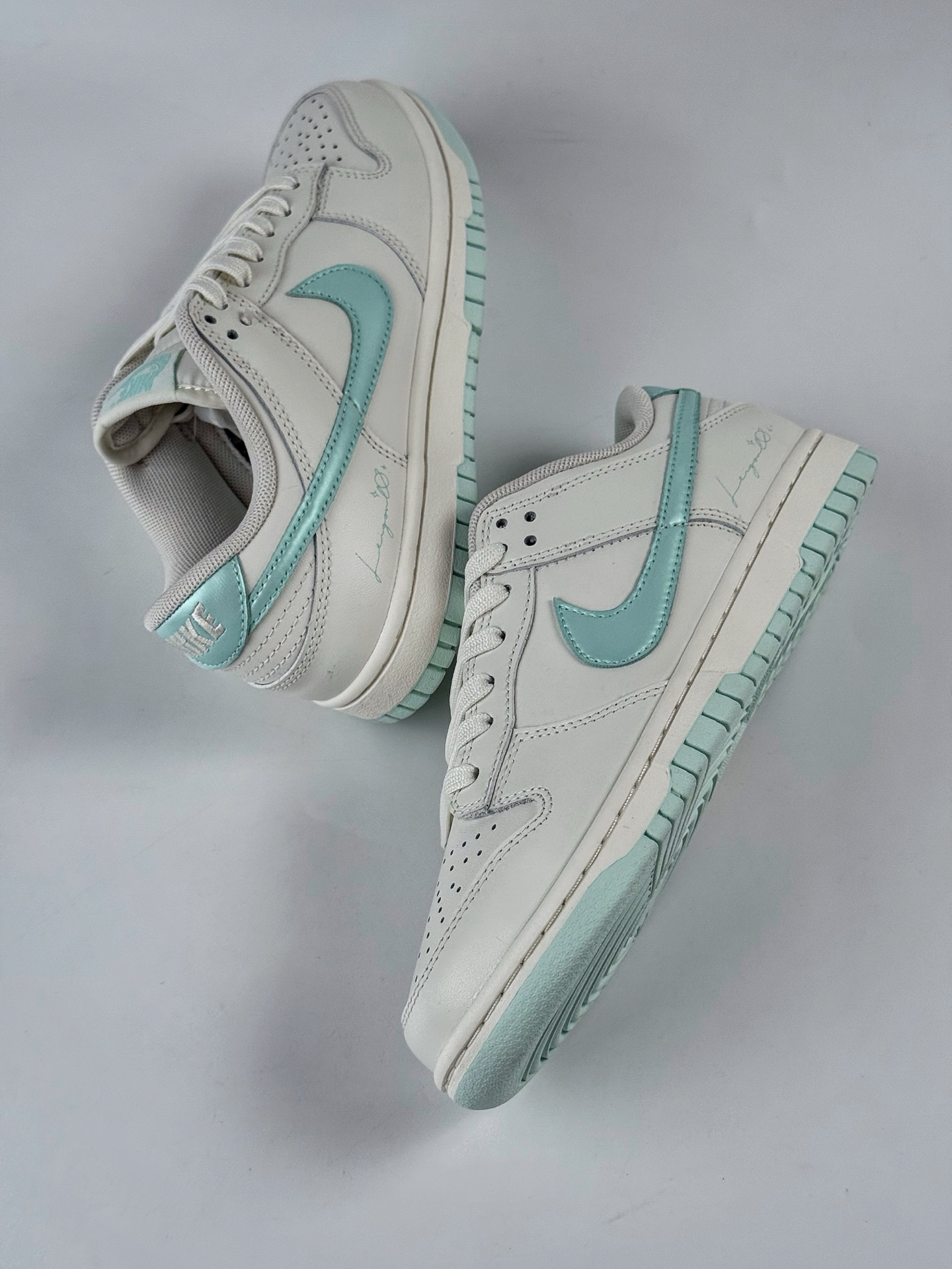 NIKE SB Dunk Low x Just Do It 白绿 WC0212017 NIKE SB Dunk Low x Just Do It 白绿 WC0212017