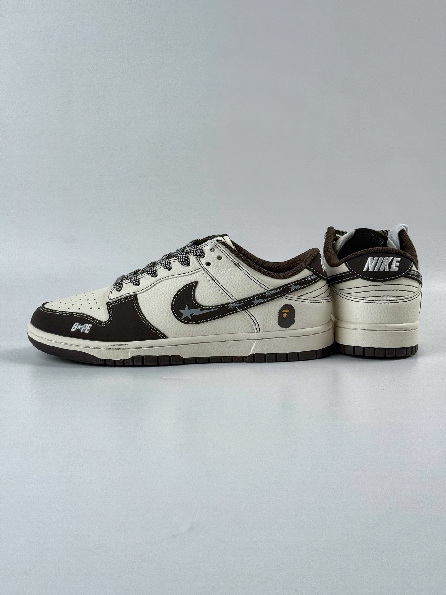 Nike SB Dunk Low x BAPE 黑白满天星  XF8698-080