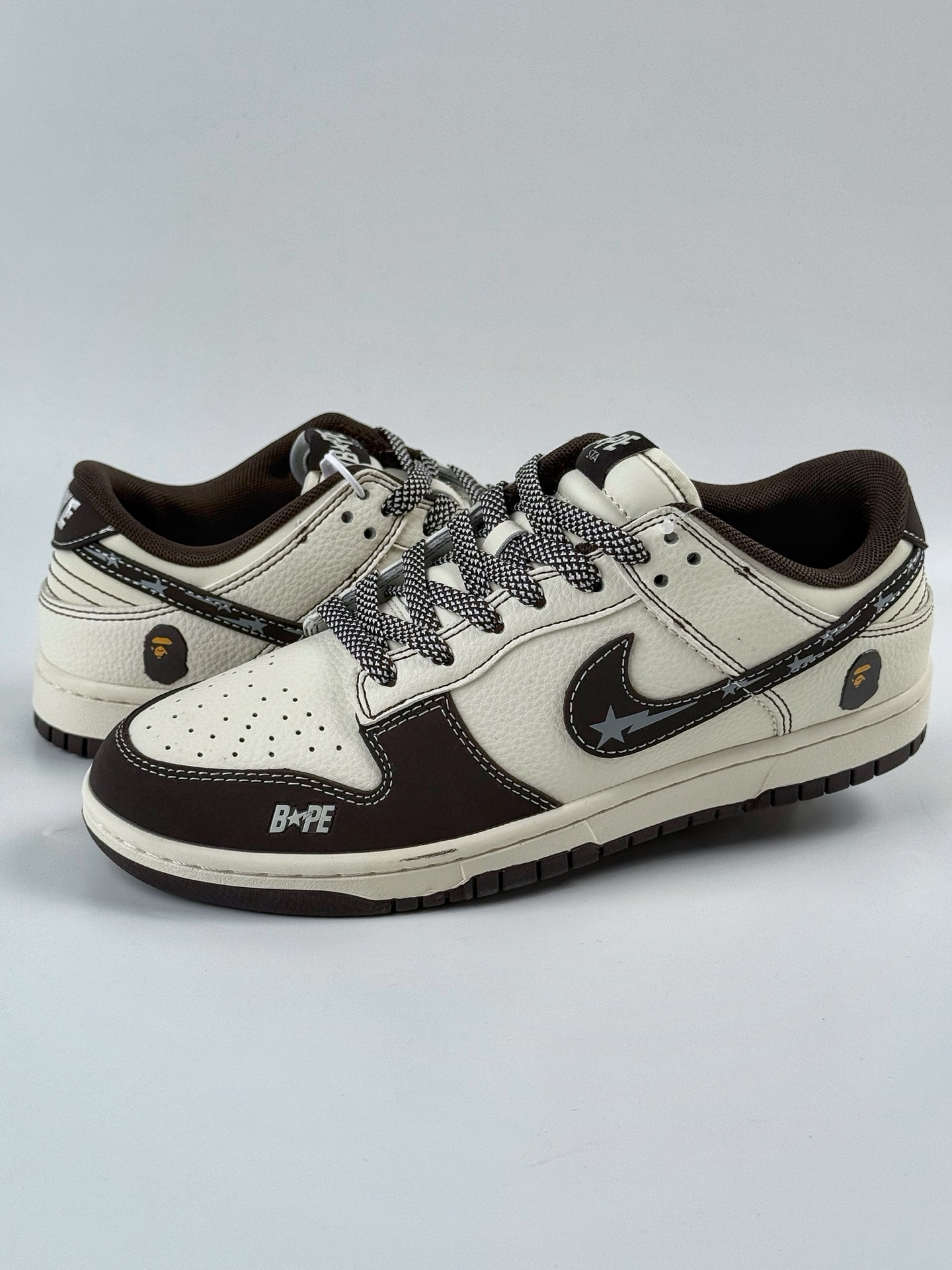 Nike SB Dunk Low x BAPE 黑白满天星  XF8698-080