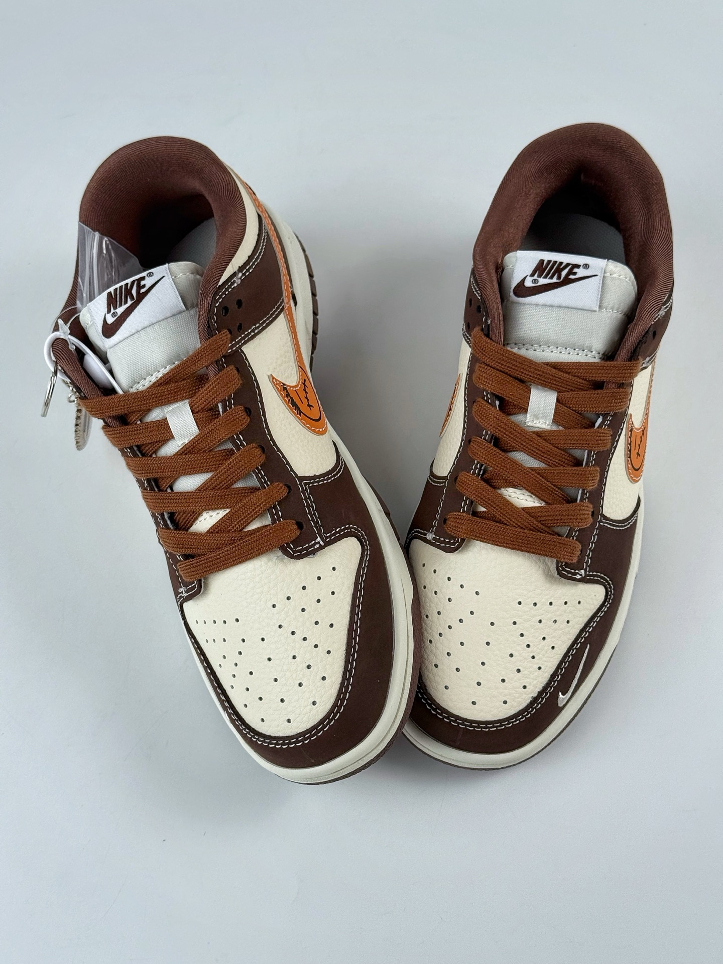 Nike SB Dunk Low 棕白小勾  KK1333-043