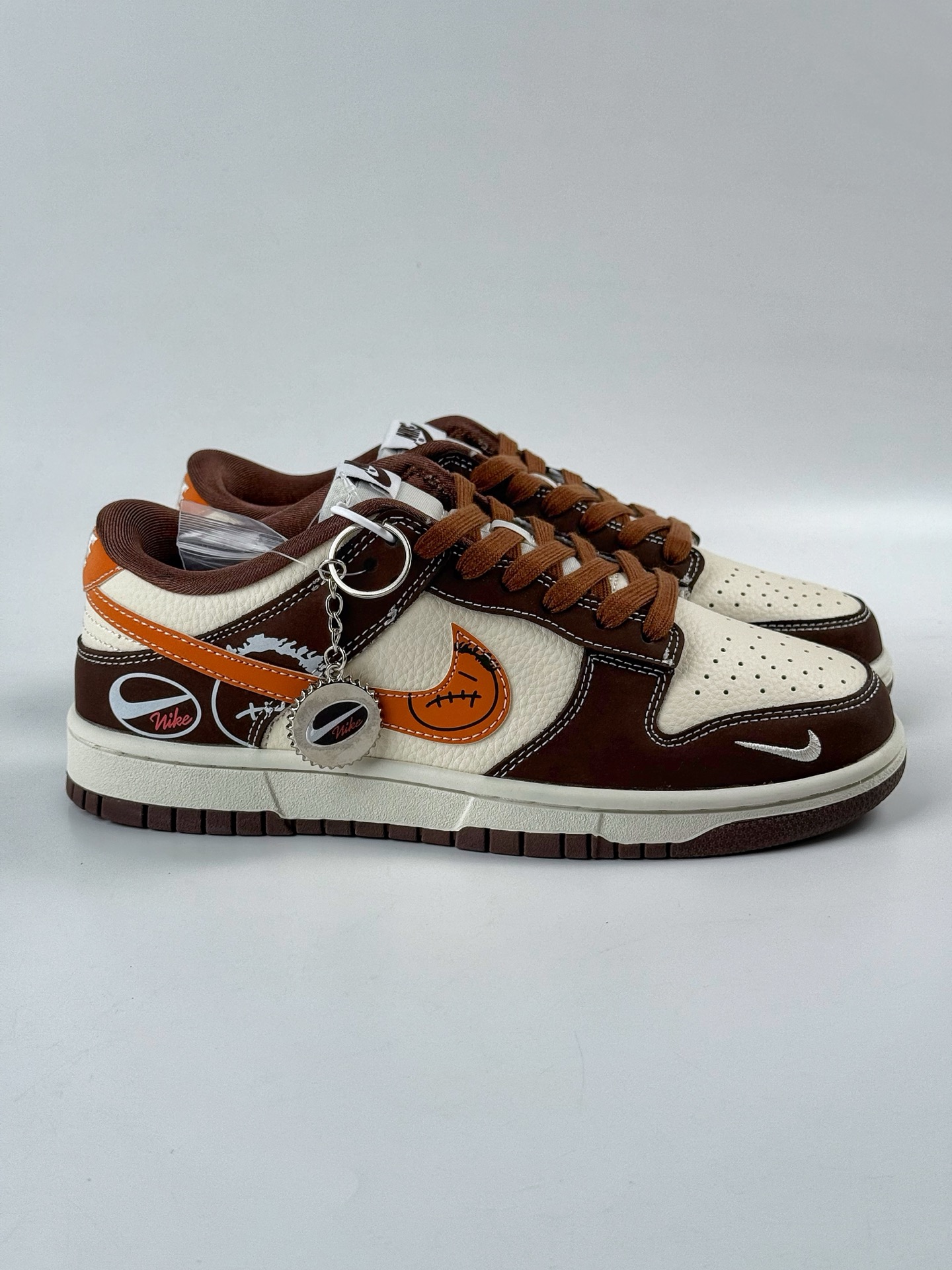 Nike SB Dunk Low 棕白小勾  KK1333-043