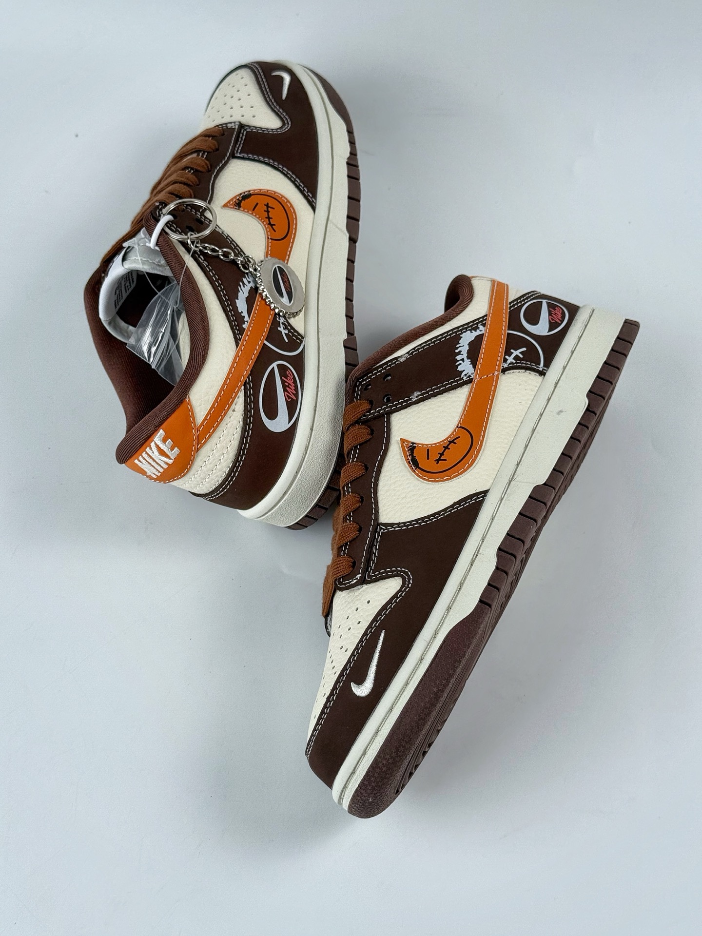 Nike SB Dunk Low 棕白小勾  KK1333-043