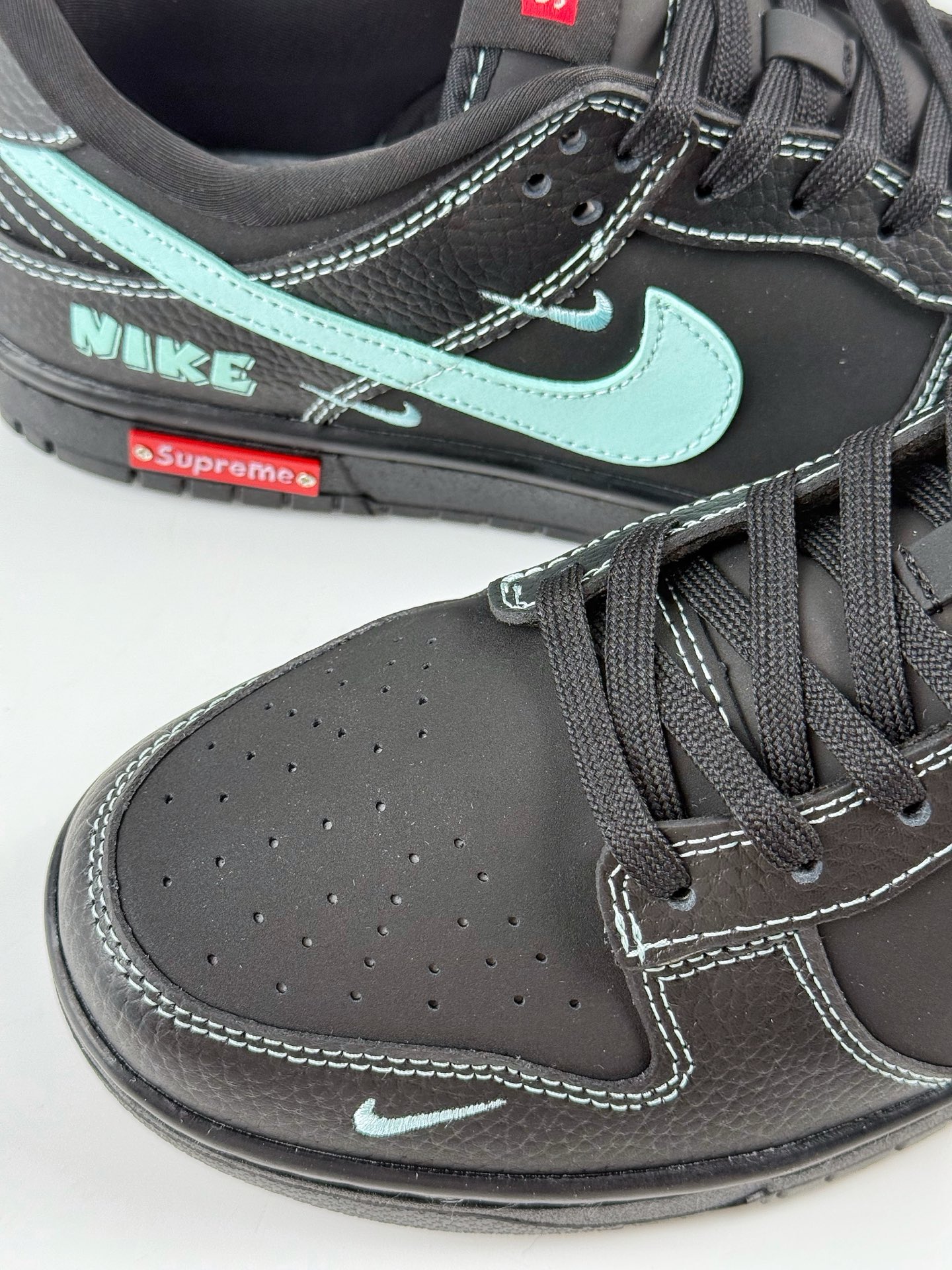 Nike SB Dunk Low x Supreme 黑蓝小勾 SC9207-422