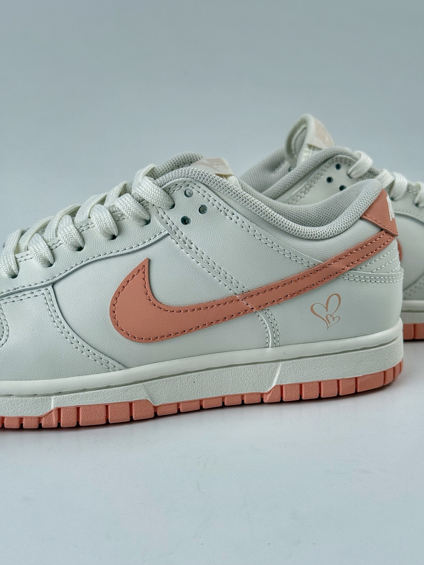 Nike SB Dunk Low 心动旋律 灰白粉  WP0212-015