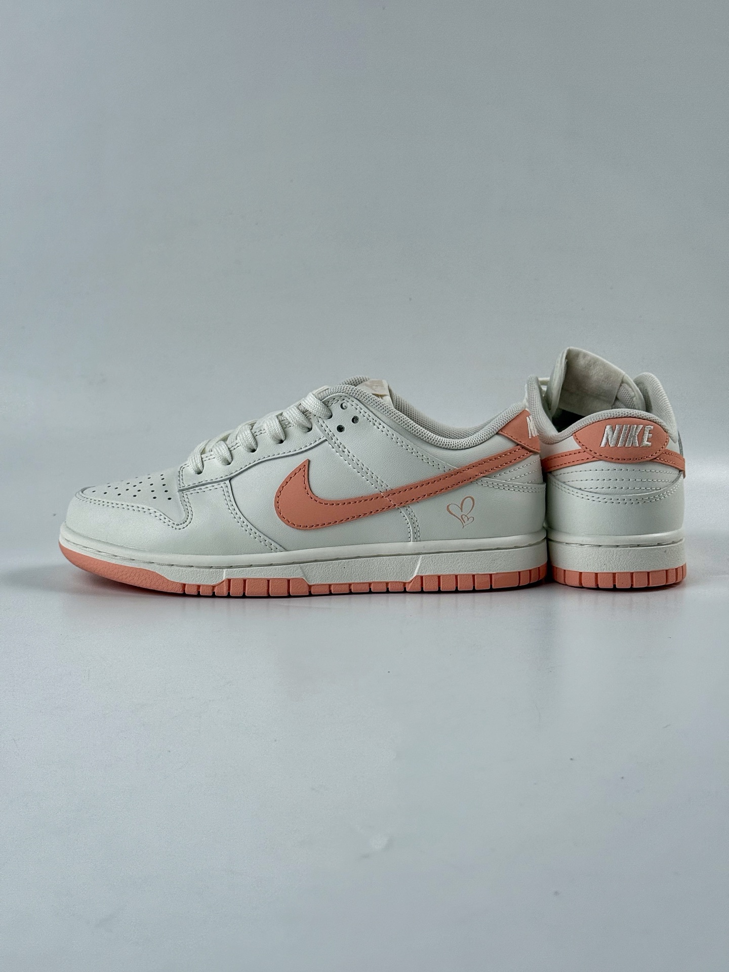 Nike SB Dunk Low 心动旋律 灰白粉  WP0212-015