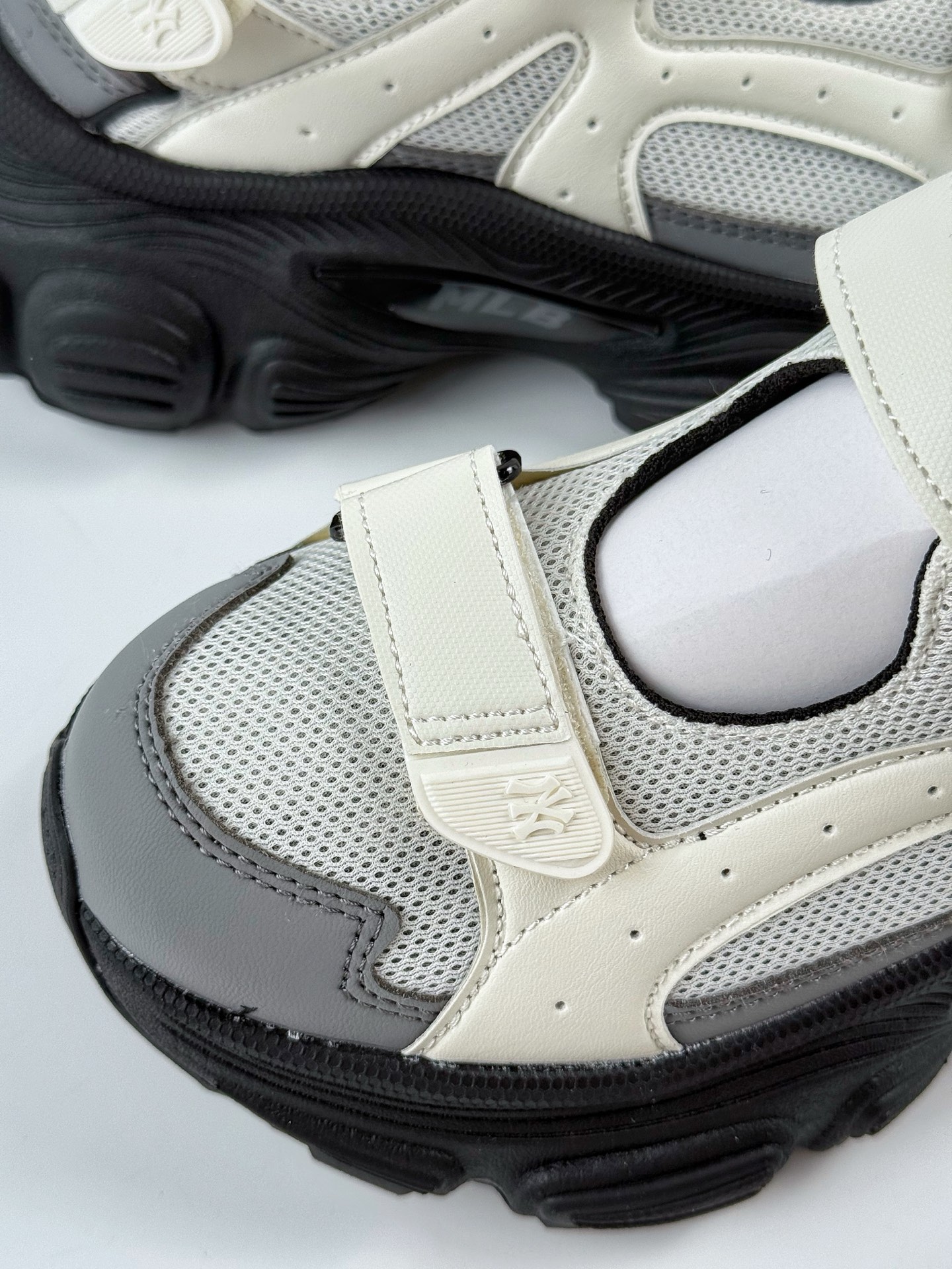 NY版MLB ACE RUNNER MARY JANE 厚底老爹风魔术贴休闲运动慢跑凉鞋 3ASDW0153