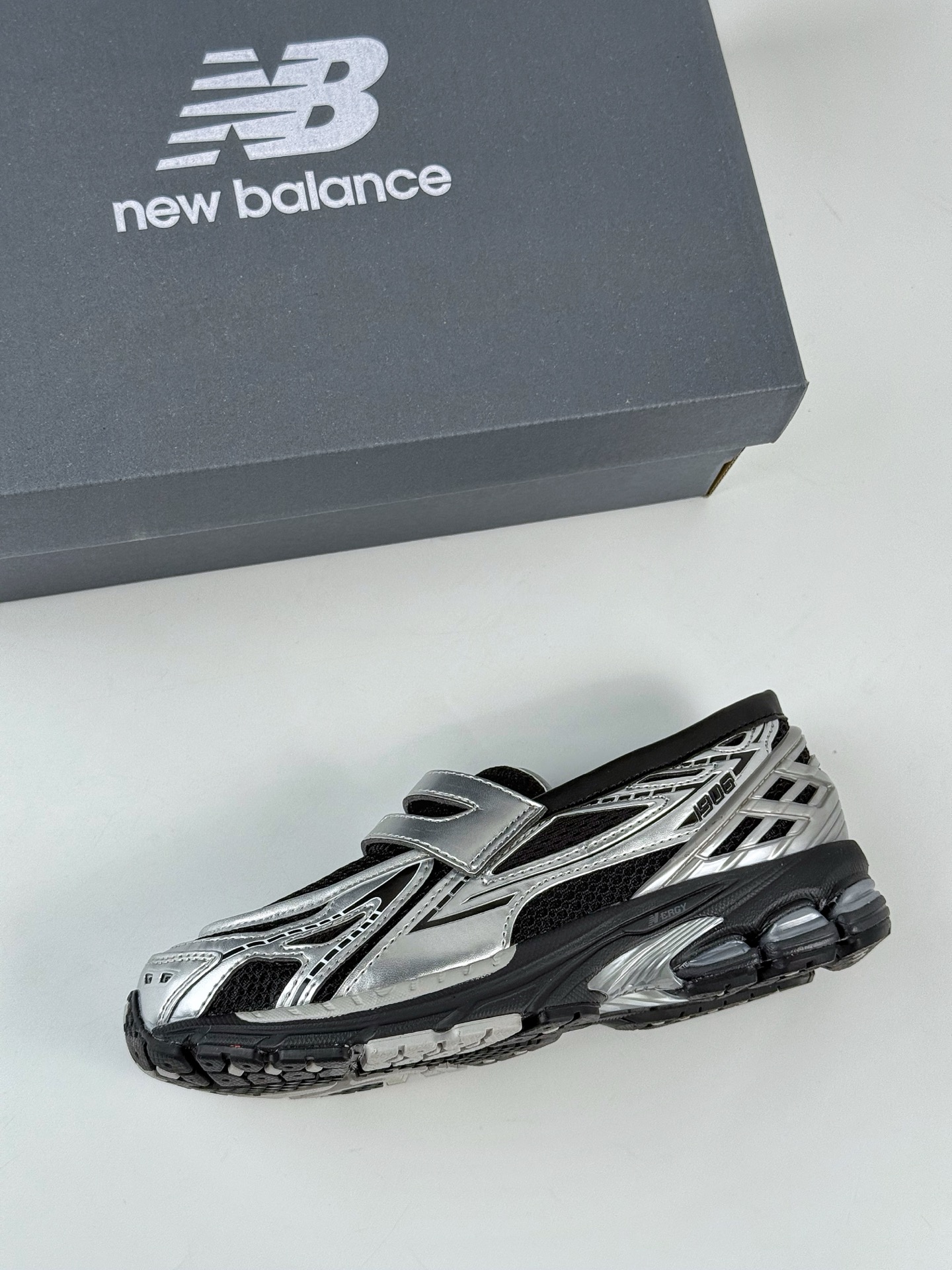 New Balance U1906系列 复古单品宝藏老爹鞋款 U1906LOC-莆田鞋,莆田鞋货源,高仿鞋,高仿鞋货源,安福档口,莆田高仿鞋,莆田鞋批发,高仿鞋批发,莆田高仿运动鞋,高仿运动鞋,莆田运动鞋 New Balance U1906系列 复古单品宝藏老爹鞋款 U1906LOC