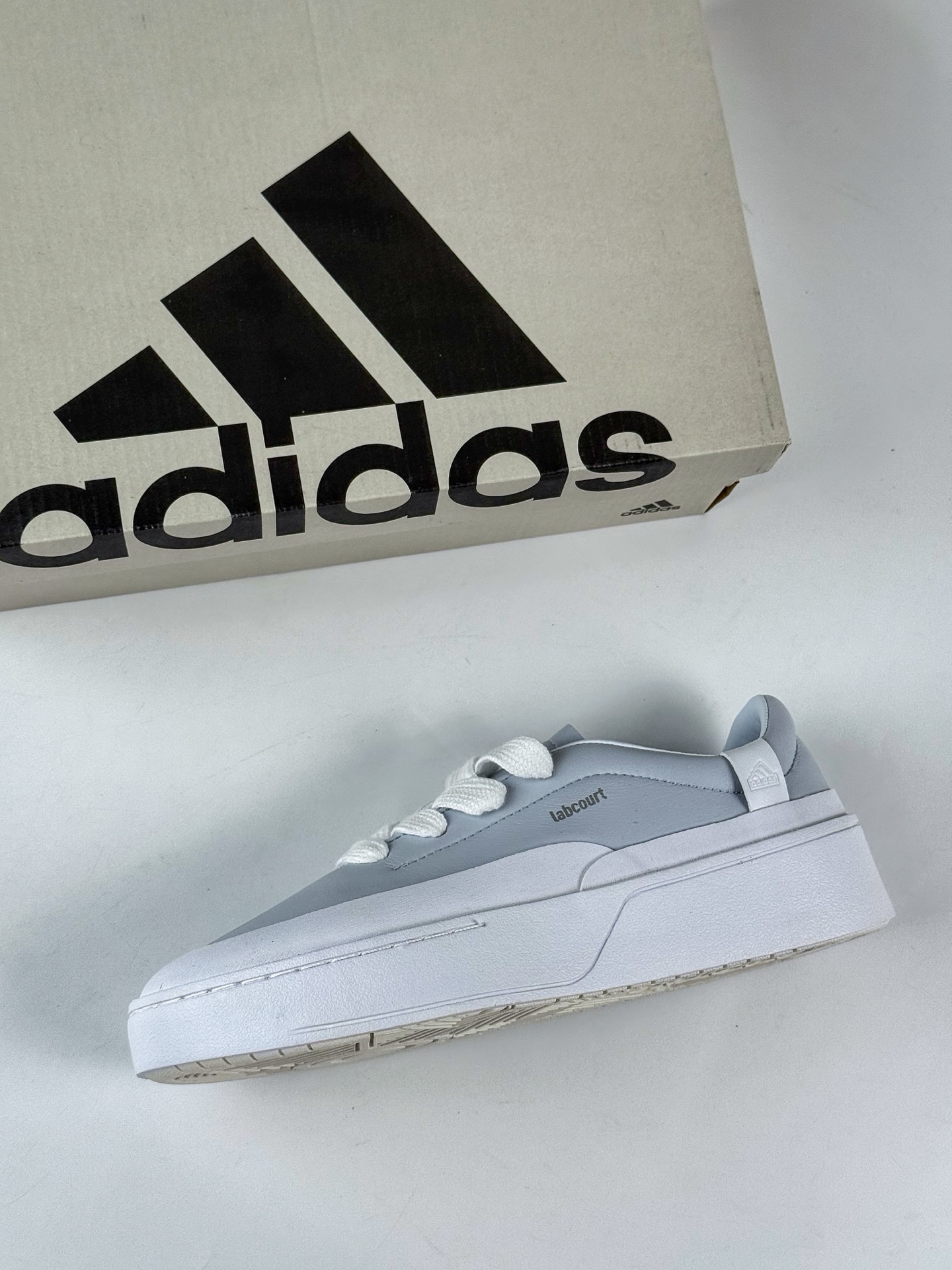 adidas LABCOURT 白蓝 IF1710-莆田鞋,莆田鞋货源,高仿鞋,高仿鞋货源,安福档口,莆田高仿鞋,莆田鞋批发,高仿鞋批发,莆田高仿运动鞋,高仿运动鞋,莆田运动鞋 adidas LABCOURT 白蓝 IF1710