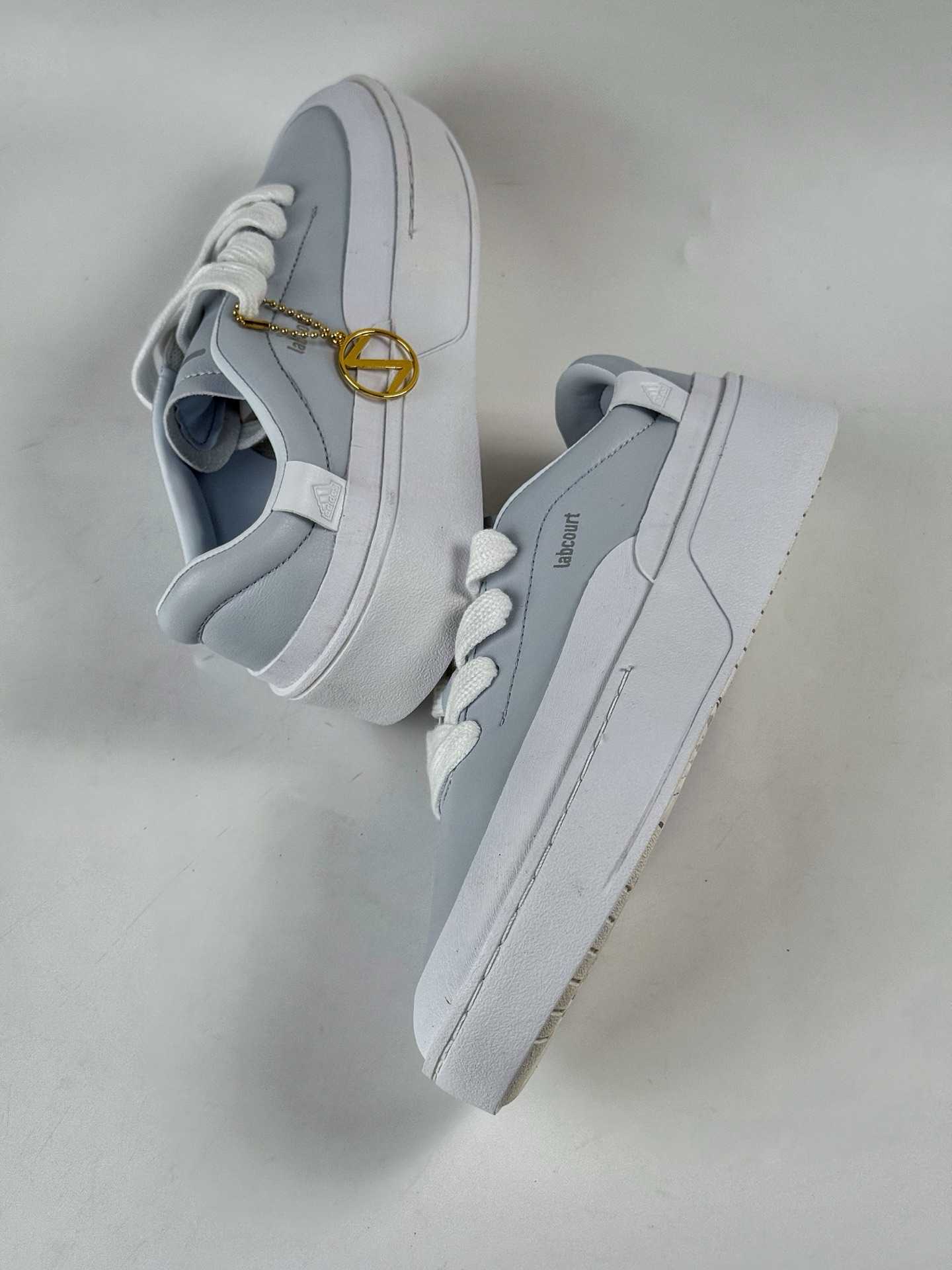 adidas LABCOURT 白蓝 IF1710-莆田鞋,莆田鞋货源,高仿鞋,高仿鞋货源,安福档口,莆田高仿鞋,莆田鞋批发,高仿鞋批发,莆田高仿运动鞋,高仿运动鞋,莆田运动鞋 adidas LABCOURT 白蓝 IF1710