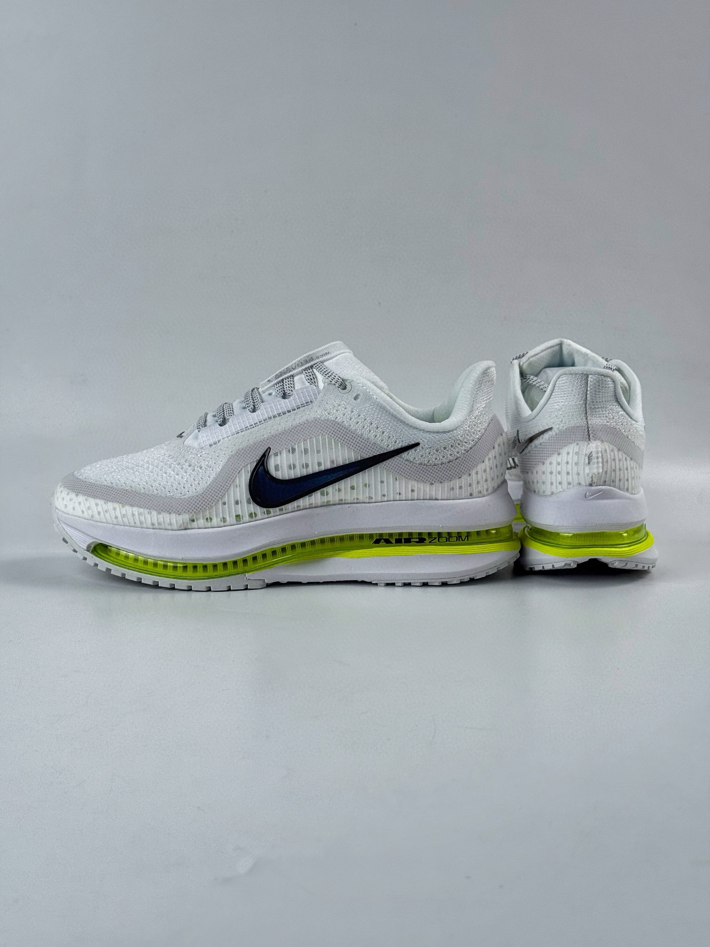 Nike Pegasus Premium 减震防滑耐磨透气 低帮跑步鞋 HQ2592-100