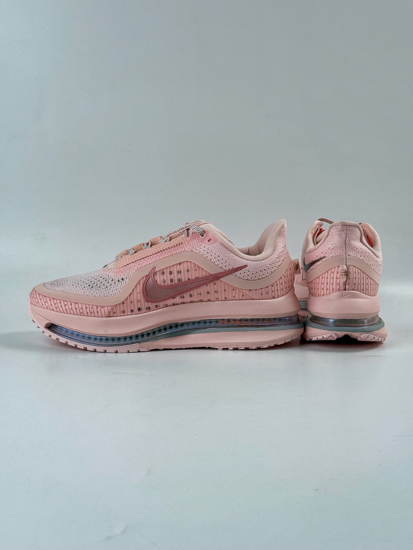 Nike Pegasus Premium 减震防滑耐磨透气 低帮跑步鞋 HQ2593-601-High Quatity Cheap Brand wholesale wholesaler seller Clothes Bags handbags Sneakers Top Fashion Clothing Shoes from China Factory Chinese suppliers best Quality Beautiful Price Nike Pegasus Premium 减震防滑耐磨透气 低帮跑步鞋 HQ2593-601