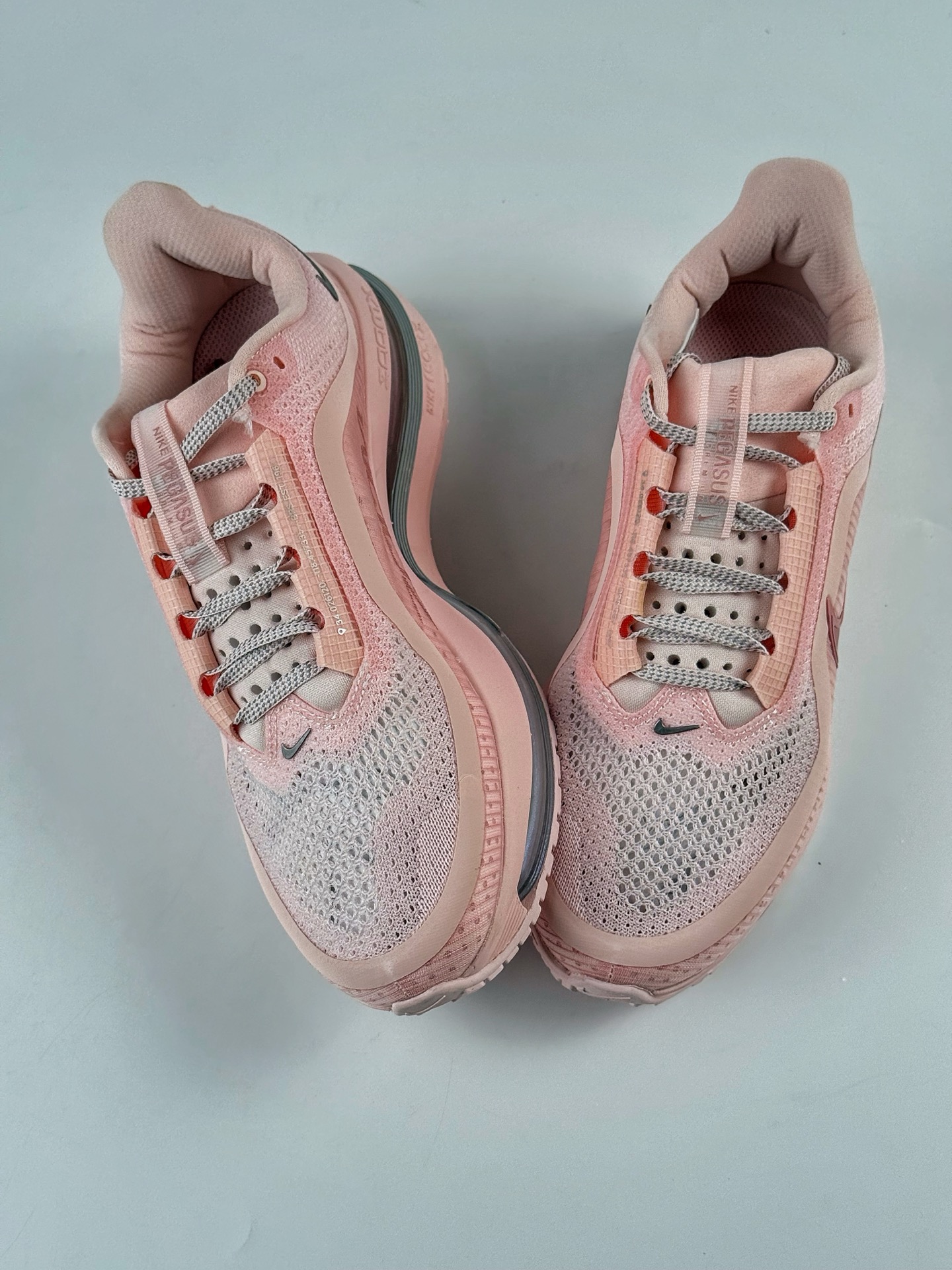 Nike Pegasus Premium 减震防滑耐磨透气 低帮跑步鞋 HQ2593-601-High Quatity Cheap Brand wholesale wholesaler seller Clothes Bags handbags Sneakers Top Fashion Clothing Shoes from China Factory Chinese suppliers best Quality Beautiful Price Nike Pegasus Premium 减震防滑耐磨透气 低帮跑步鞋 HQ2593-601
