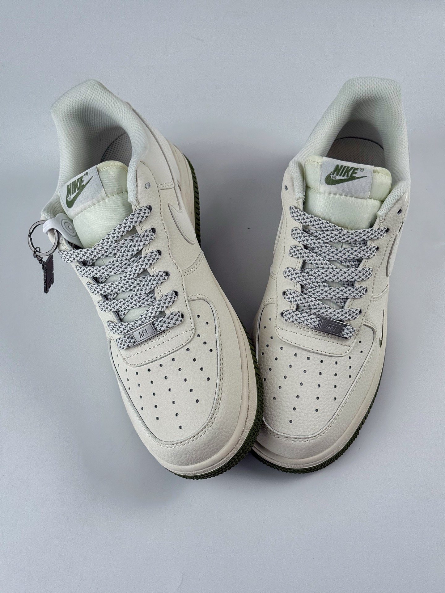 Nike Air Force 1 Low 07 x NIKE 白绿三小勾满天星 XX3168-182-High Quatity Cheap Brand wholesale wholesaler seller Clothes Bags handbags Sneakers Top Fashion Clothing Shoes from China Factory Chinese suppliers best Quality Beautiful Price Nike Air Force 1 Low 07 x NIKE 白绿三小勾满天星 XX3168-182