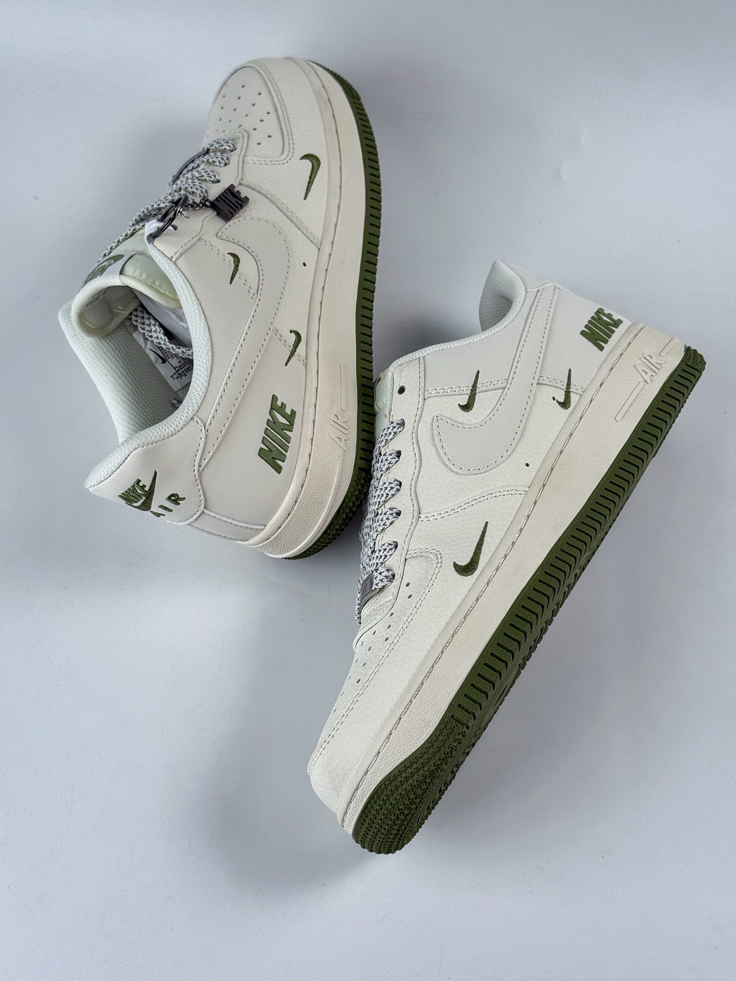 Nike Air Force 1 Low 07 x NIKE 白绿三小勾满天星 XX3168-182-High Quatity Cheap Brand wholesale wholesaler seller Clothes Bags handbags Sneakers Top Fashion Clothing Shoes from China Factory Chinese suppliers best Quality Beautiful Price Nike Air Force 1 Low 07 x NIKE 白绿三小勾满天星 XX3168-182