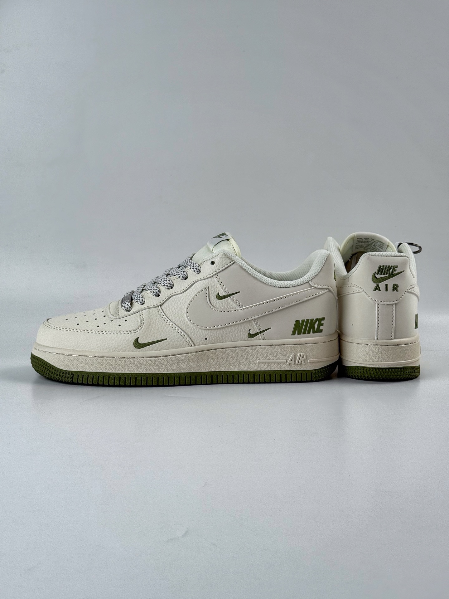 Nike Air Force 1 Low 07 x NIKE 白绿三小勾满天星 XX3168-182-High Quatity Cheap Brand wholesale wholesaler seller Clothes Bags handbags Sneakers Top Fashion Clothing Shoes from China Factory Chinese suppliers best Quality Beautiful Price Nike Air Force 1 Low 07 x NIKE 白绿三小勾满天星 XX3168-182