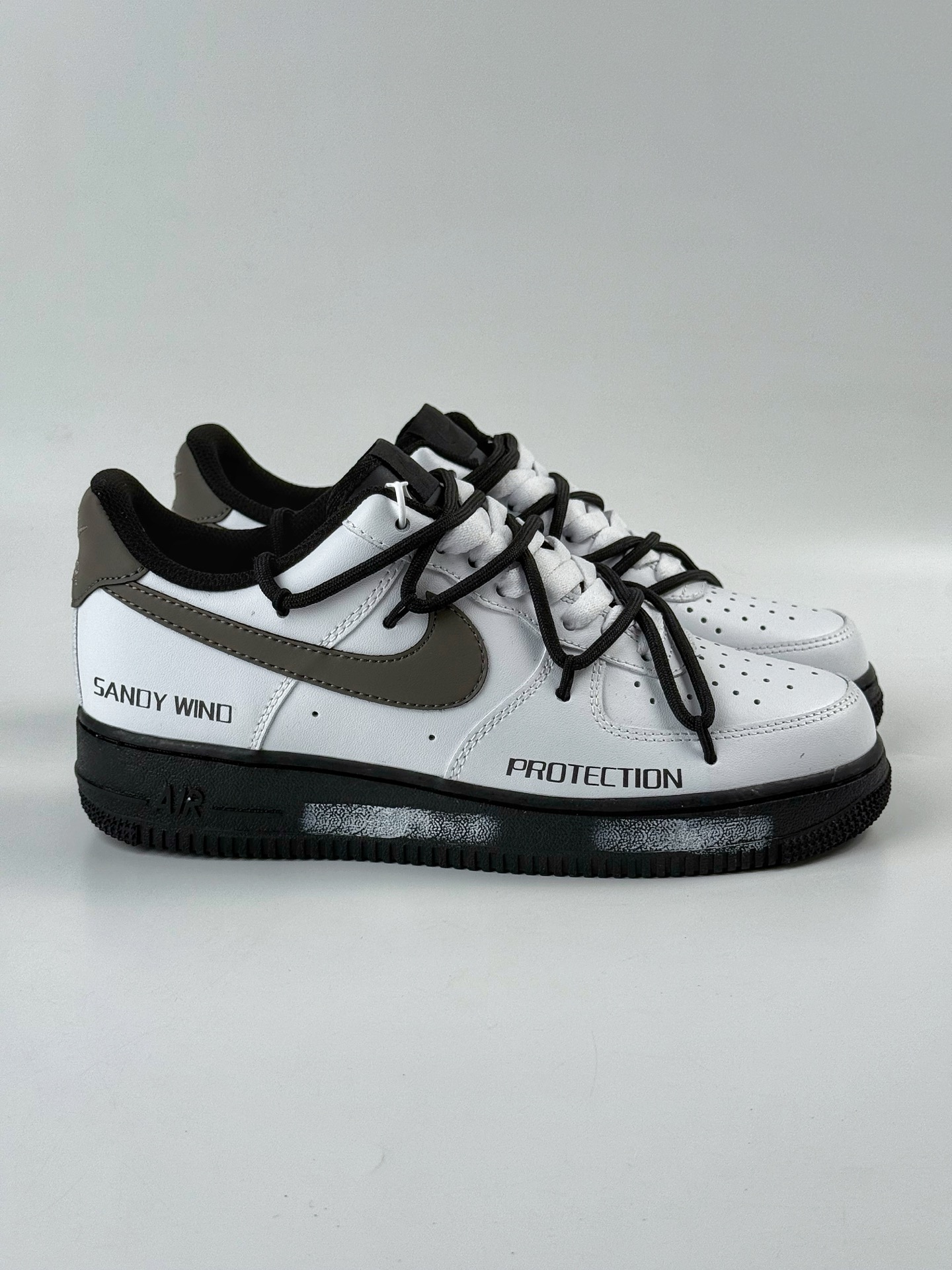 Nike Air Force 1 Low 07 沙砾 皮革 奢香水榭 白武士 ZH0316-086-High Quatity Cheap Brand wholesale wholesaler seller Clothes Bags handbags Sneakers Top Fashion Clothing Shoes from China Factory Chinese suppliers best Quality Beautiful Price Nike Air Force 1 Low 07 沙砾 皮革 奢香水榭 白武士 ZH0316-086