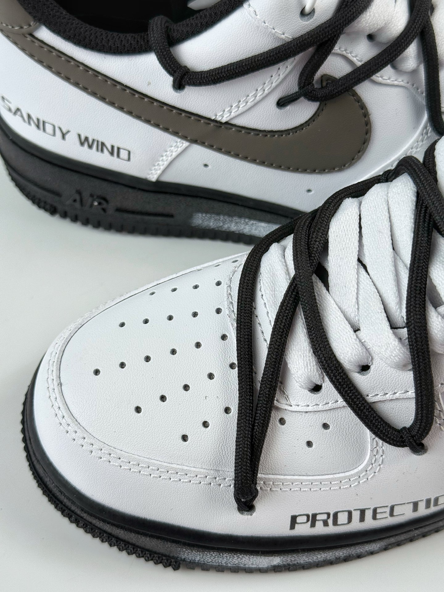 Nike Air Force 1 Low 07 沙砾 皮革 奢香水榭 白武士 ZH0316-086-High Quatity Cheap Brand wholesale wholesaler seller Clothes Bags handbags Sneakers Top Fashion Clothing Shoes from China Factory Chinese suppliers best Quality Beautiful Price Nike Air Force 1 Low 07 沙砾 皮革 奢香水榭 白武士 ZH0316-086