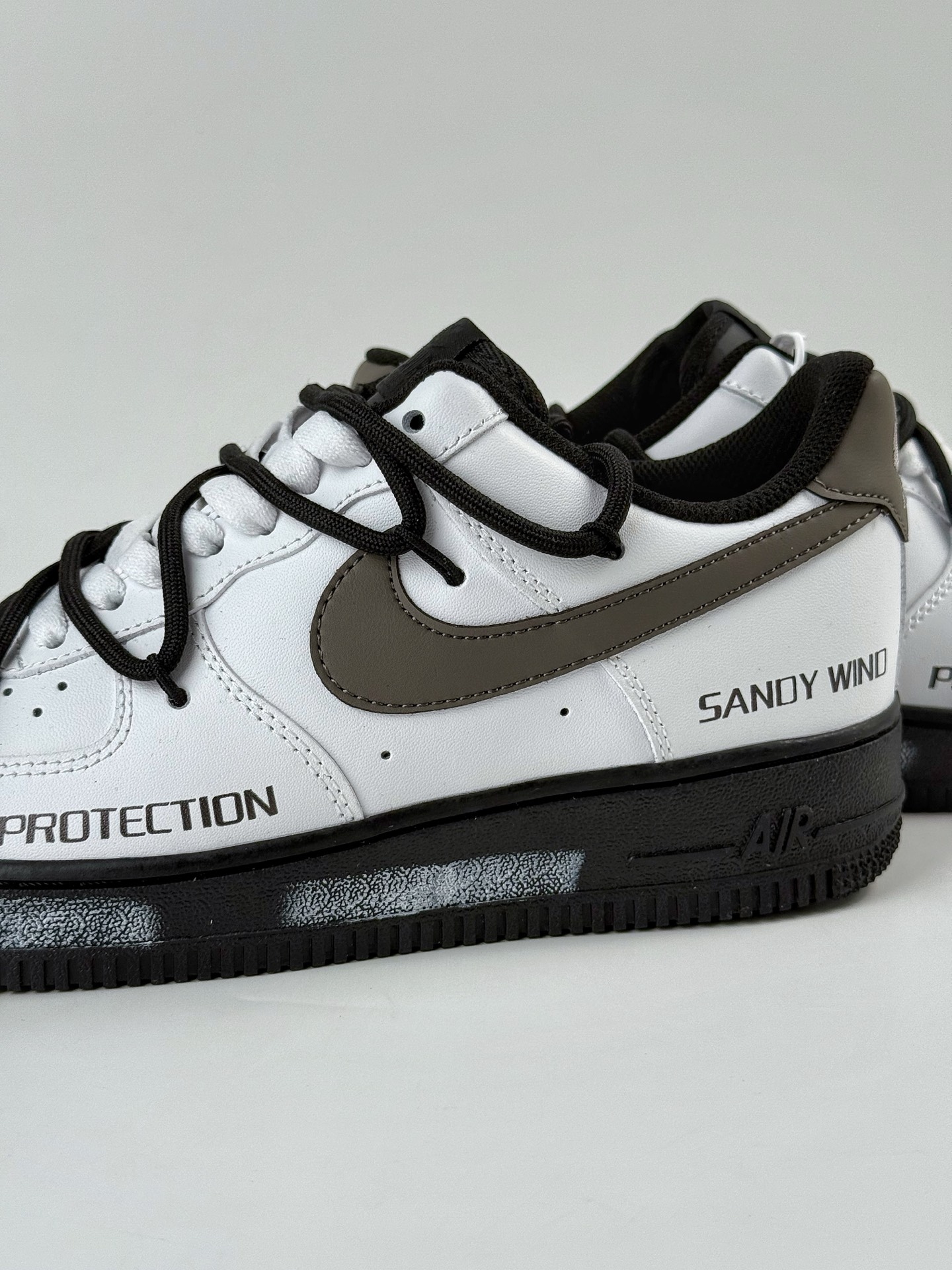 Nike Air Force 1 Low 07 沙砾 皮革 奢香水榭 白武士 ZH0316-086-High Quatity Cheap Brand wholesale wholesaler seller Clothes Bags handbags Sneakers Top Fashion Clothing Shoes from China Factory Chinese suppliers best Quality Beautiful Price Nike Air Force 1 Low 07 沙砾 皮革 奢香水榭 白武士 ZH0316-086