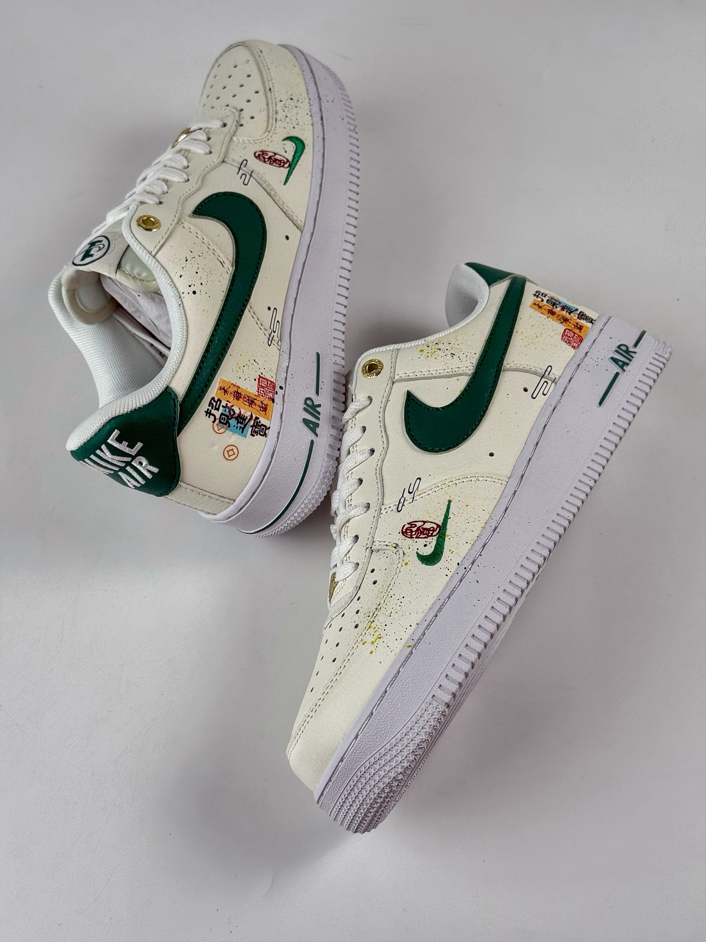 Nike Air Force 1 Low 07 招财进宝涂鸦 米白绿小勾 DQ7582-101-High Quatity Cheap Brand wholesale wholesaler seller Clothes Bags handbags Sneakers Top Fashion Clothing Shoes from China Factory Chinese suppliers best Quality Beautiful Price Nike Air Force 1 Low 07 招财进宝涂鸦 米白绿小勾 DQ7582-101