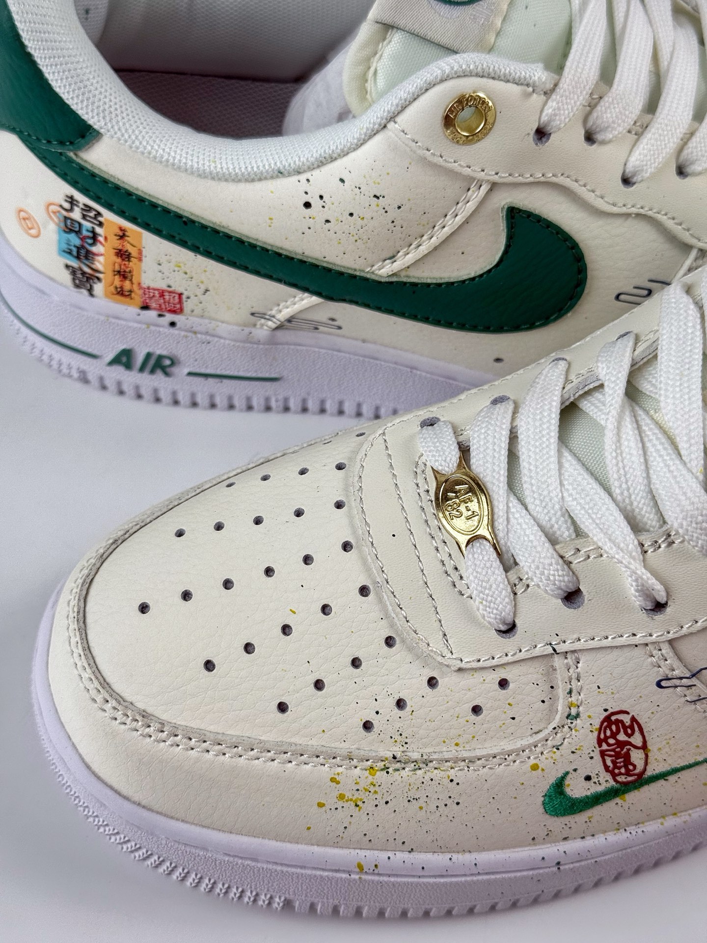 Nike Air Force 1 Low 07 招财进宝涂鸦 米白绿小勾 DQ7582-101-High Quatity Cheap Brand wholesale wholesaler seller Clothes Bags handbags Sneakers Top Fashion Clothing Shoes from China Factory Chinese suppliers best Quality Beautiful Price Nike Air Force 1 Low 07 招财进宝涂鸦 米白绿小勾 DQ7582-101