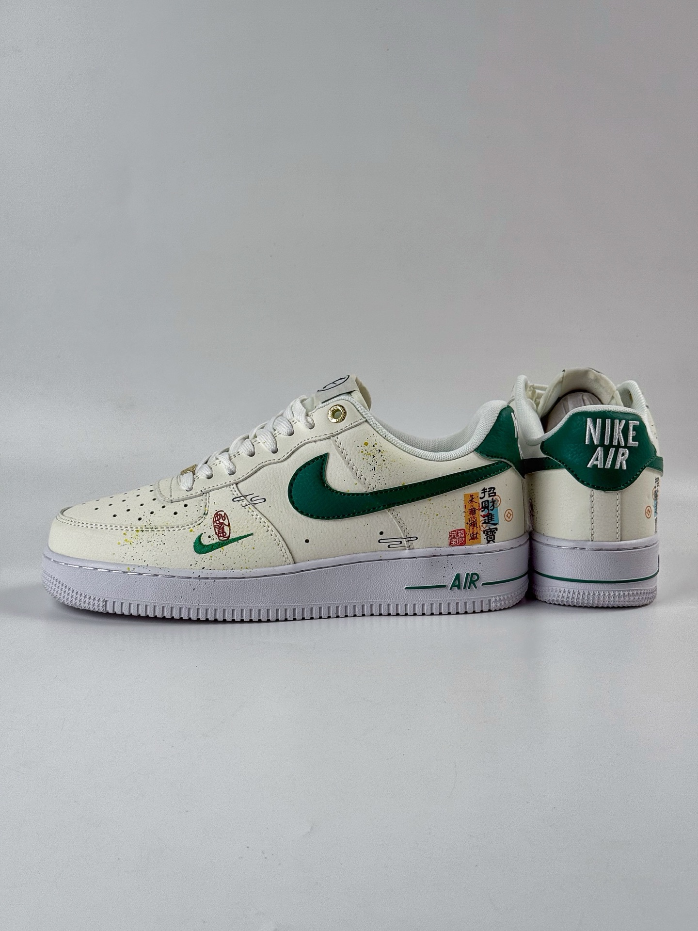 Nike Air Force 1 Low 07 招财进宝涂鸦 米白绿小勾 DQ7582-101-High Quatity Cheap Brand wholesale wholesaler seller Clothes Bags handbags Sneakers Top Fashion Clothing Shoes from China Factory Chinese suppliers best Quality Beautiful Price Nike Air Force 1 Low 07 招财进宝涂鸦 米白绿小勾 DQ7582-101