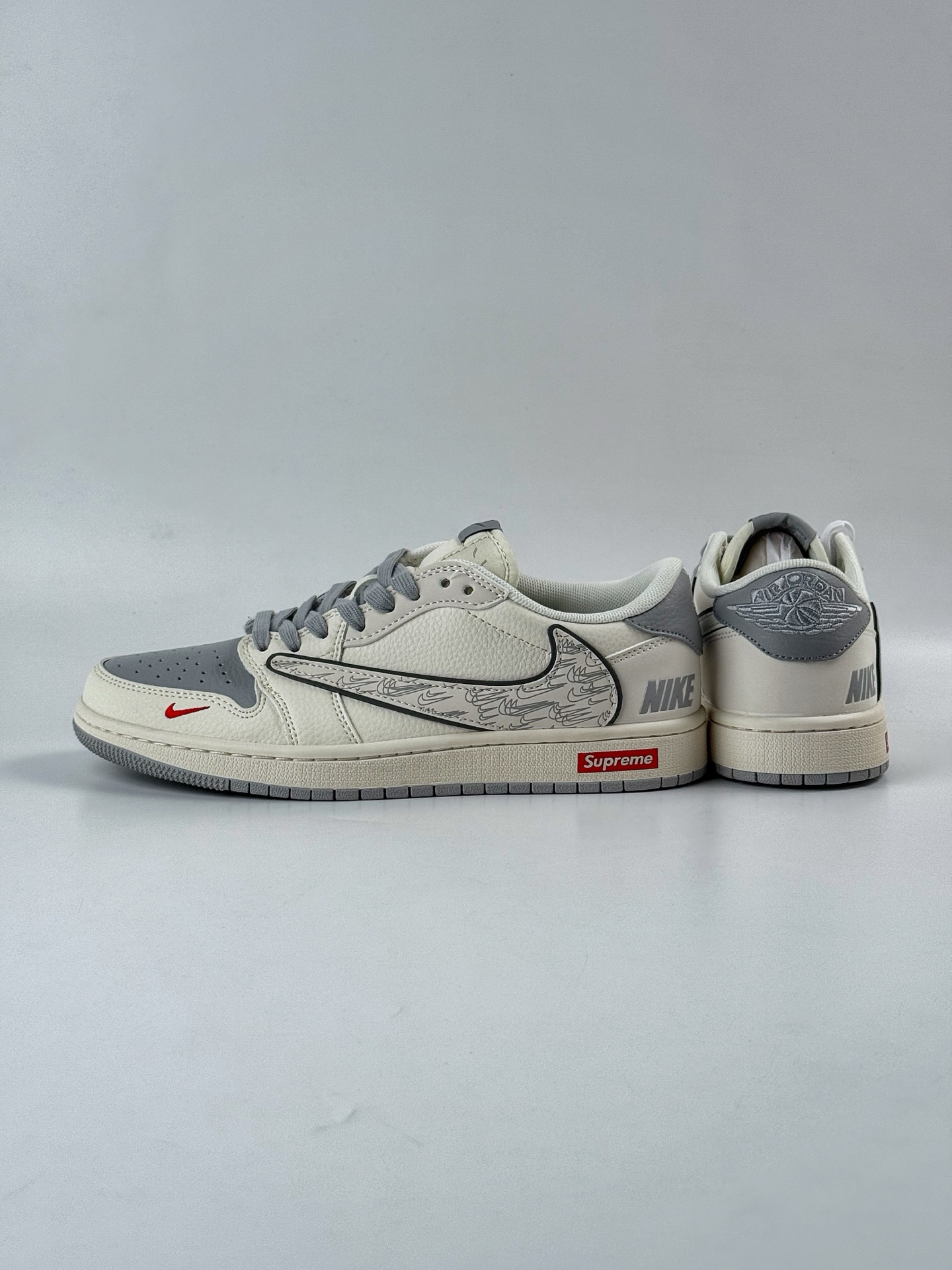 Travis Scott x Nike Air Jordan 1 Low x Supreme Air Jordan 1 Low 反转白灰小勾倒钩 XS7089-598