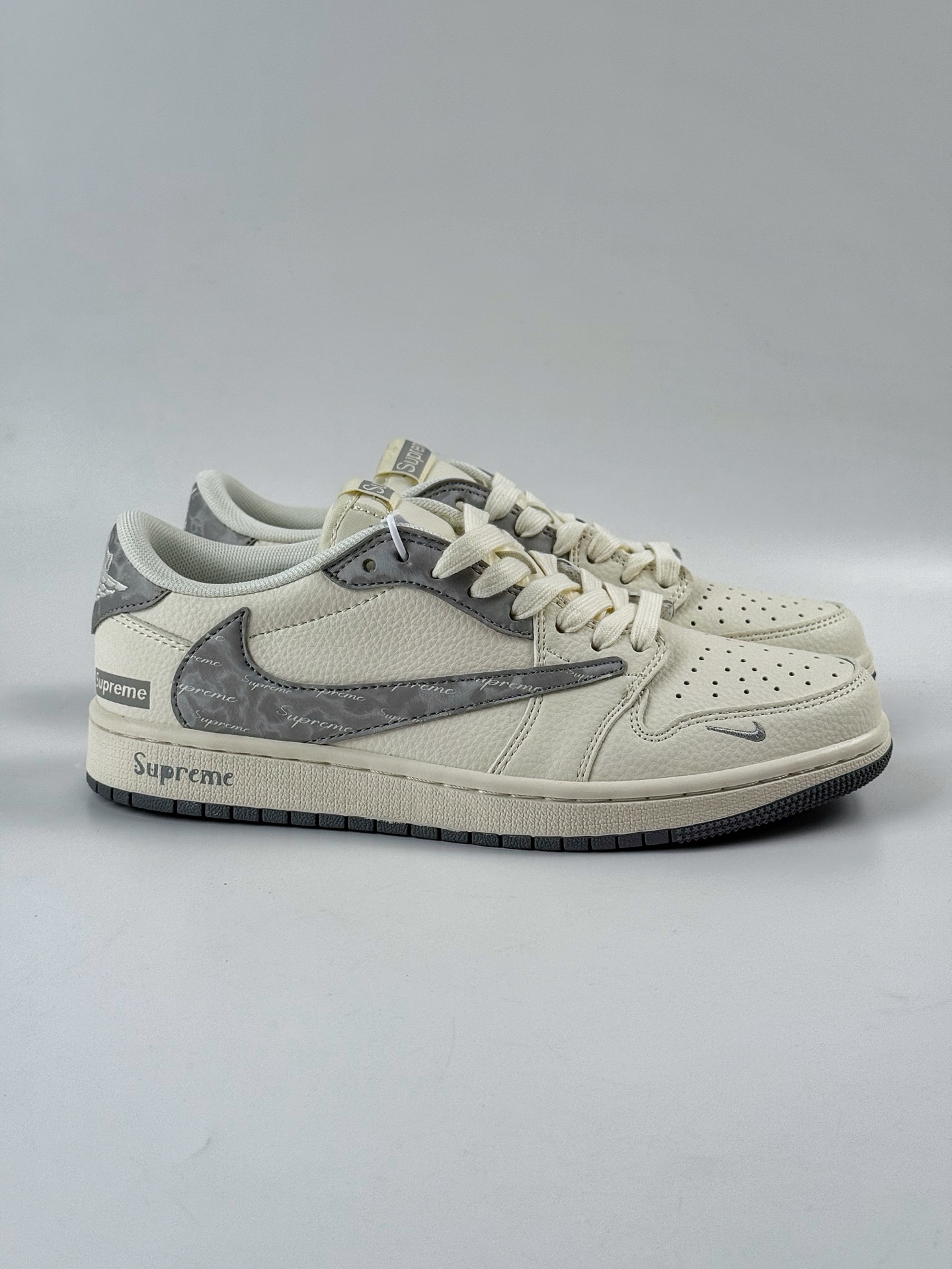 Travis Scott x Nike Air Jordan 1 Low x superme Air Jordan 1 Low 反转白灰小勾倒钩 HS8068-023