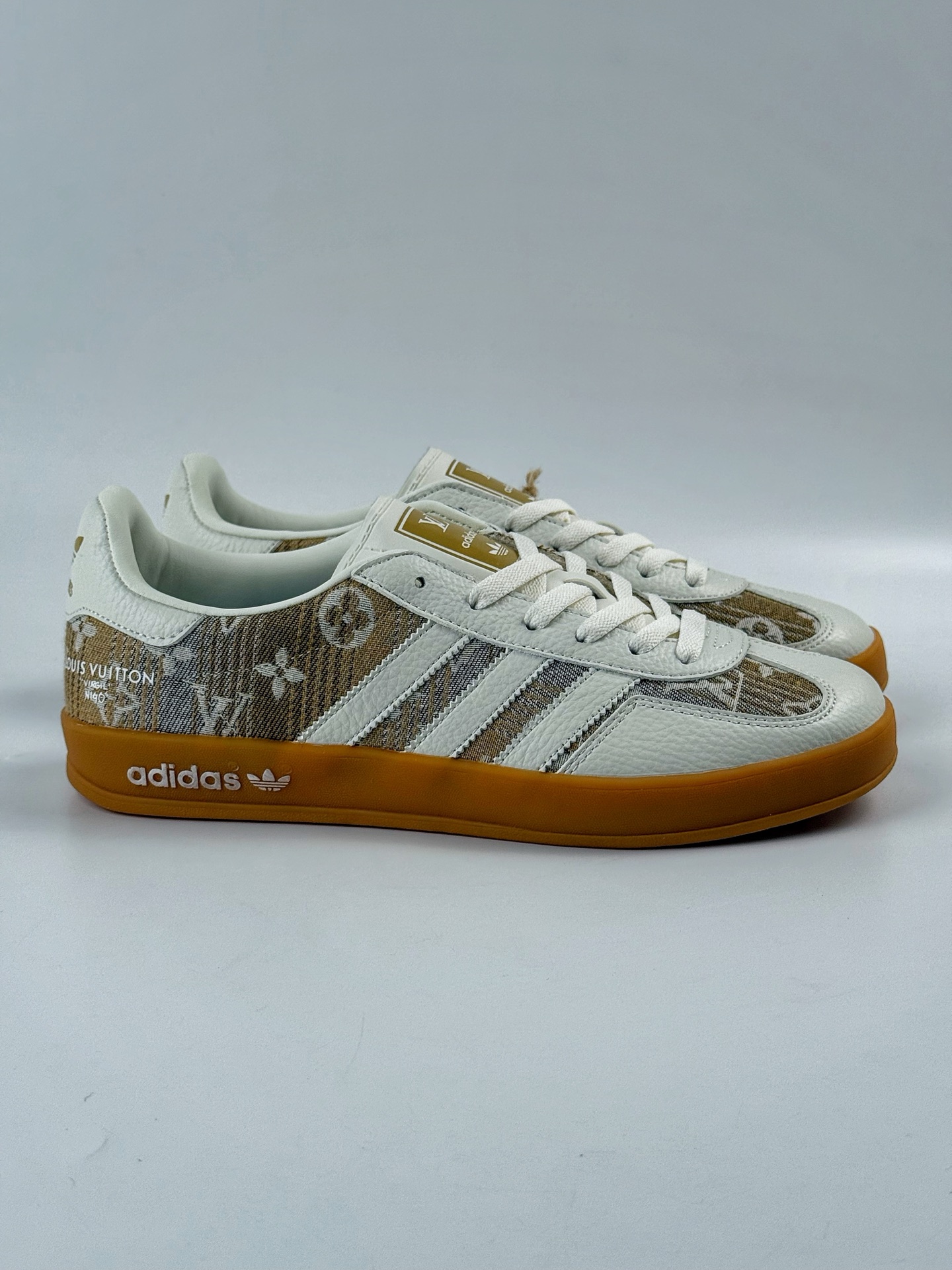 Adidas三叶草SAMBA x Louis Vuitton 白黄 休闲板鞋 SC9207-729-High Quatity Cheap Brand wholesale wholesaler seller Clothes Bags handbags Sneakers Top Fashion Clothing Shoes from China Factory Chinese suppliers best Quality Beautiful Price Adidas三叶草SAMBA x Louis Vuitton 白黄 休闲板鞋 SC9207-729