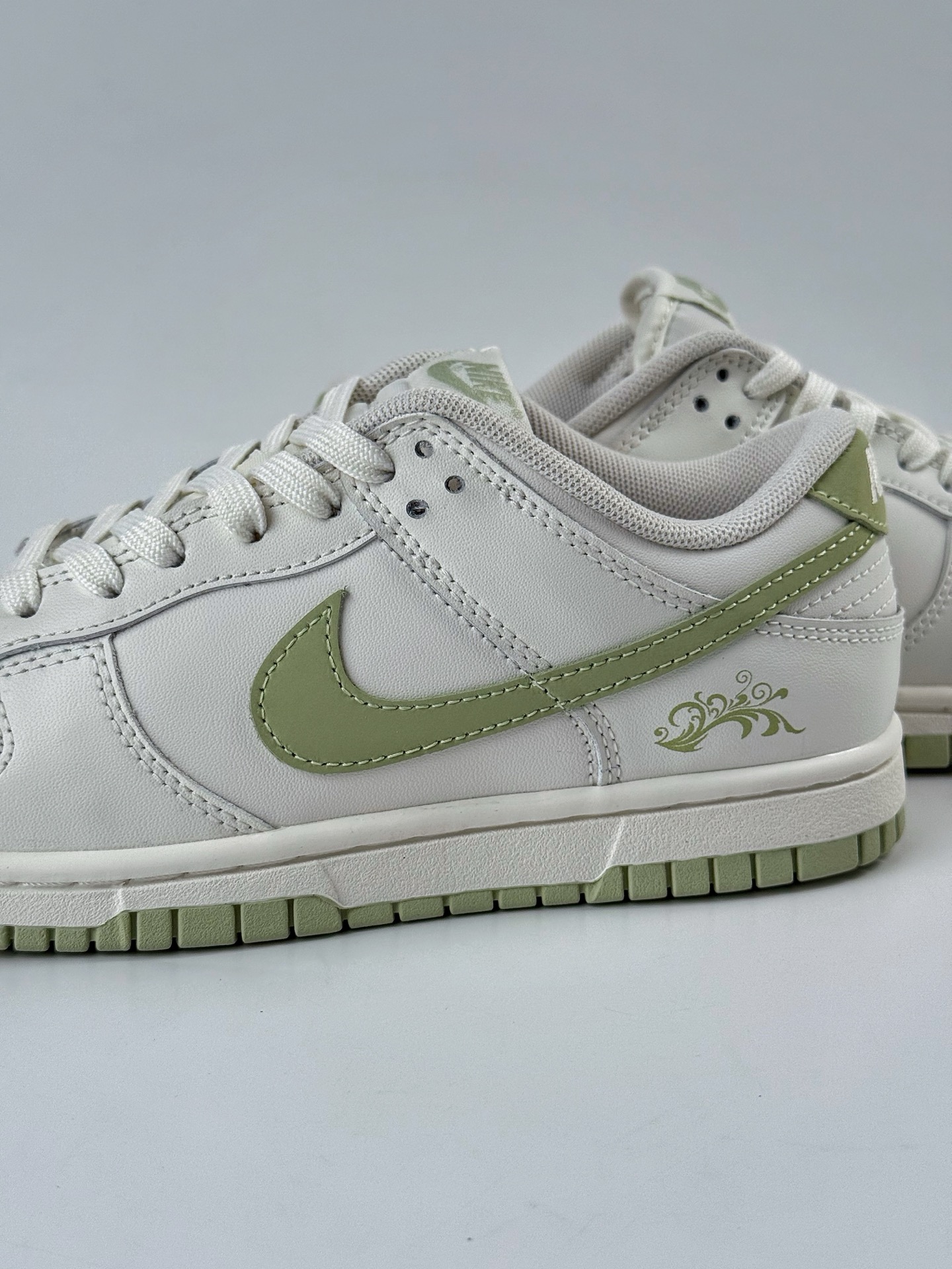 NIKE SB Dunk Low x Just Do It 白绿 WG0212016-High Quatity Cheap Brand wholesale wholesaler seller Clothes Bags handbags Sneakers Top Fashion Clothing Shoes from China Factory Chinese suppliers best Quality Beautiful Price NIKE SB Dunk Low x Just Do It 白绿 WG0212016