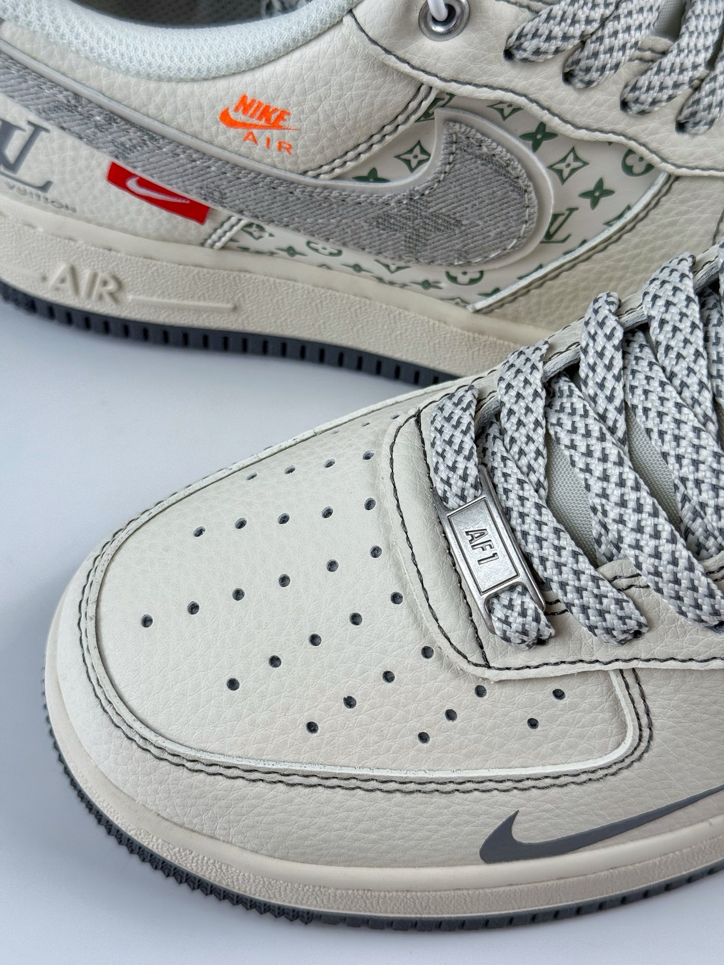 Nike Air Force 1 Low 07 x Louis Vuitton 米白小勾满天星 YX5066-346