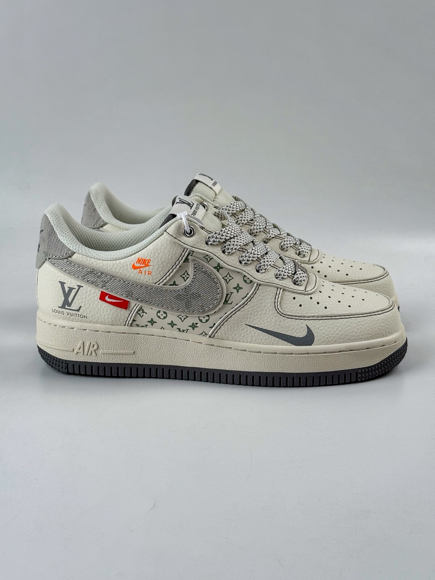 Nike Air Force 1 Low 07 x Louis Vuitton 米白小勾满天星 YX5066-346