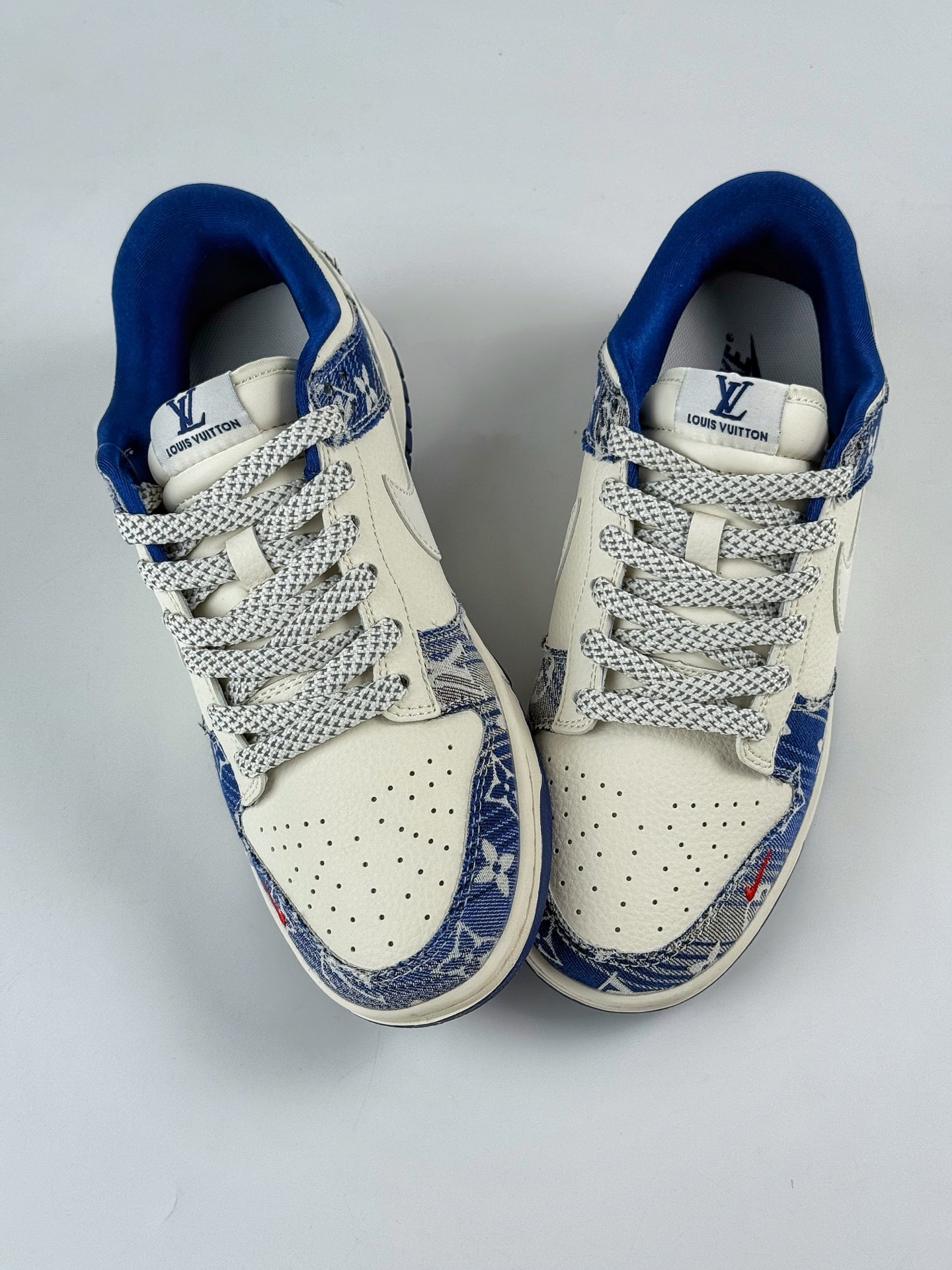Nike SB Dunk Low x Louis Vuitton 牛仔蓝白小勾满天星 FC1688-234