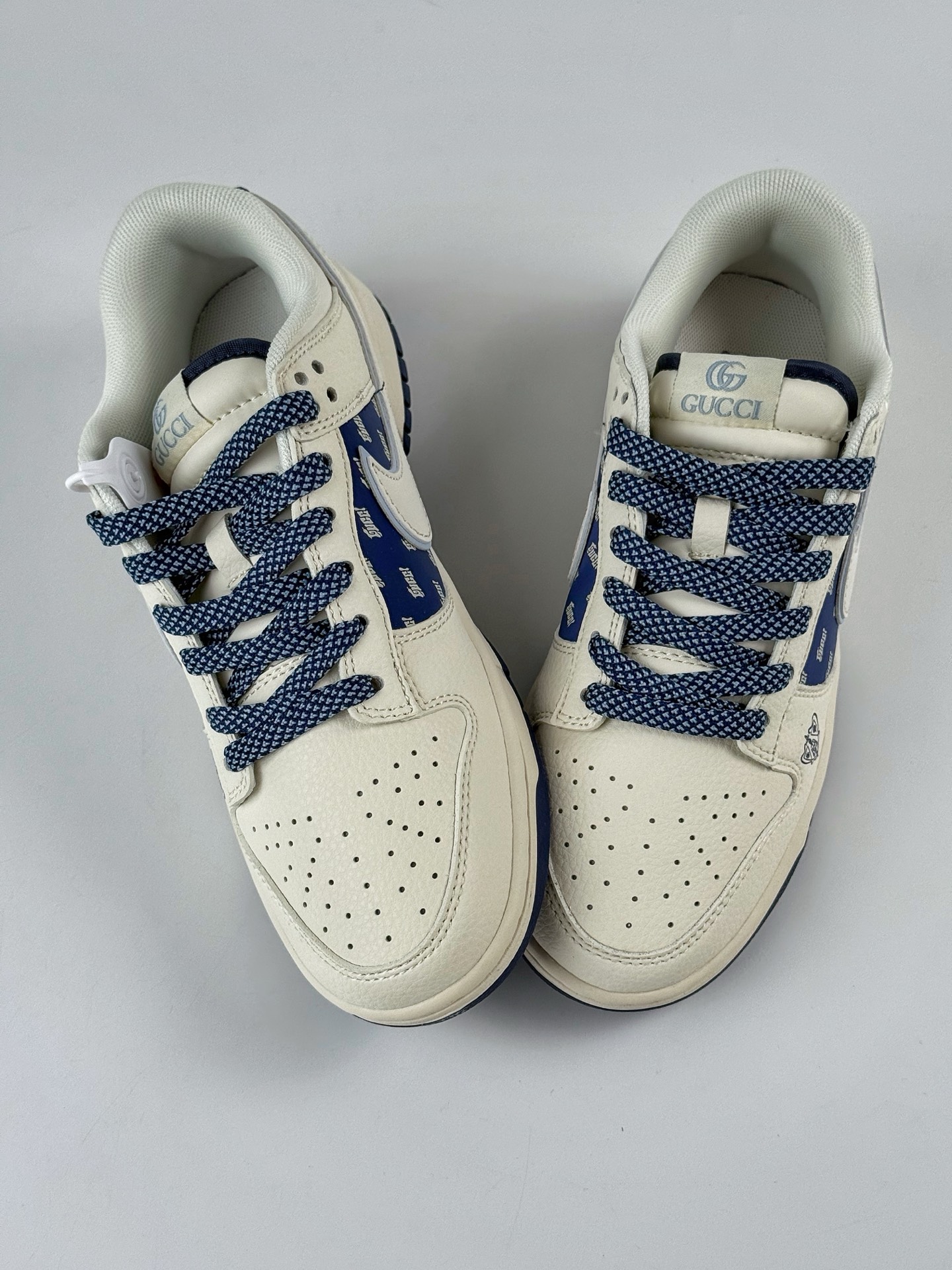 Nike SB Dunk Low x GUCCI 白蓝满天星 HS8068-034