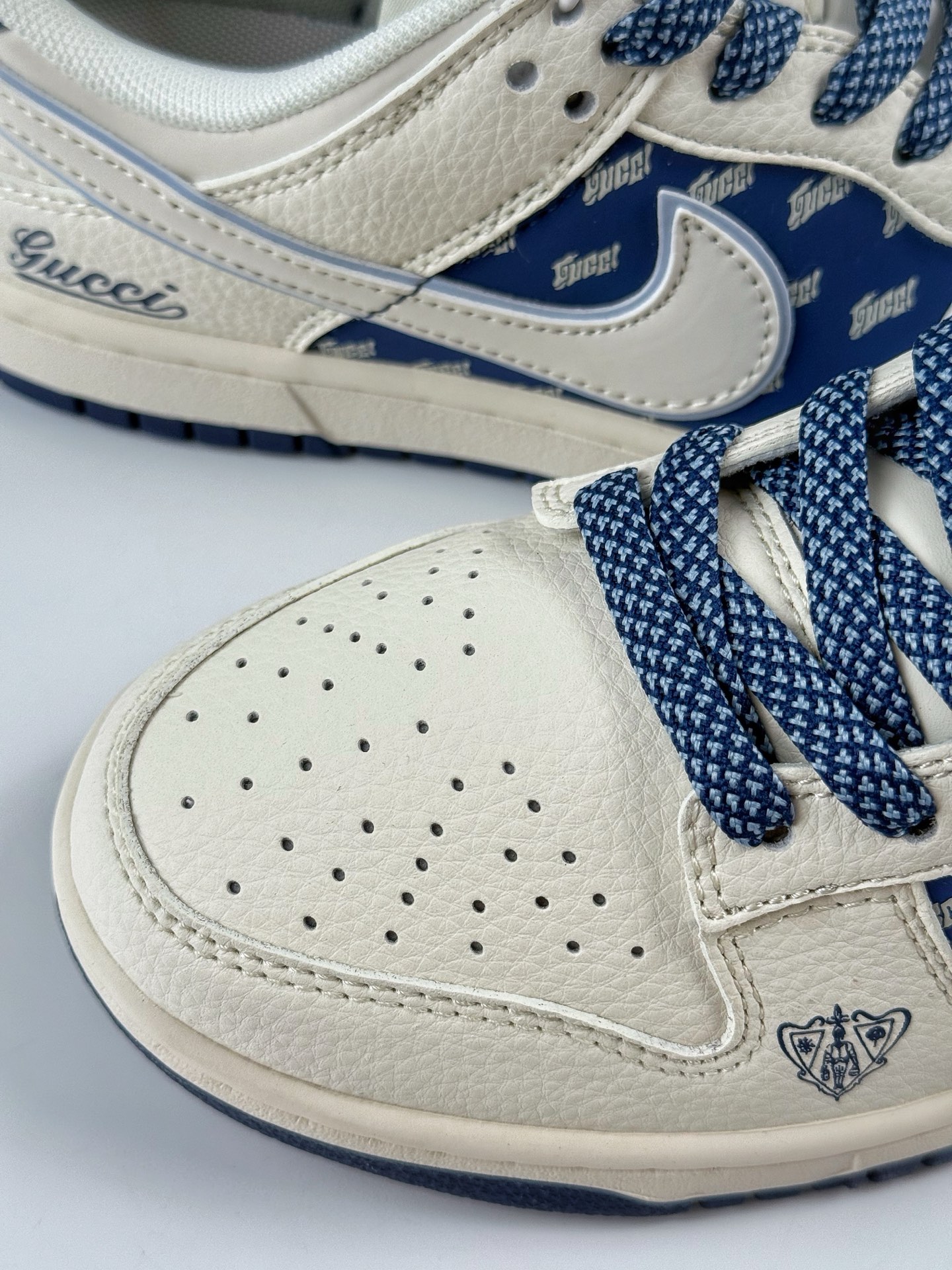 Nike SB Dunk Low x GUCCI 白蓝满天星 HS8068-034