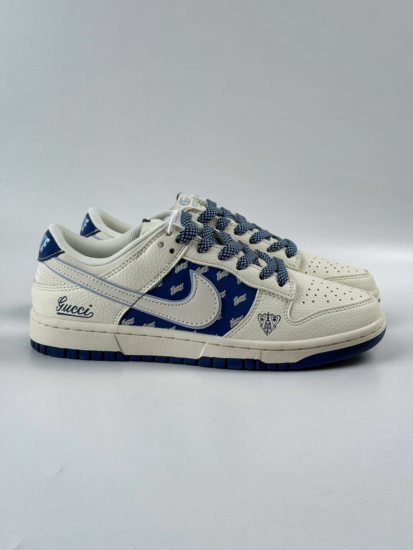 Nike SB Dunk Low x GUCCI 白蓝满天星 HS8068-034