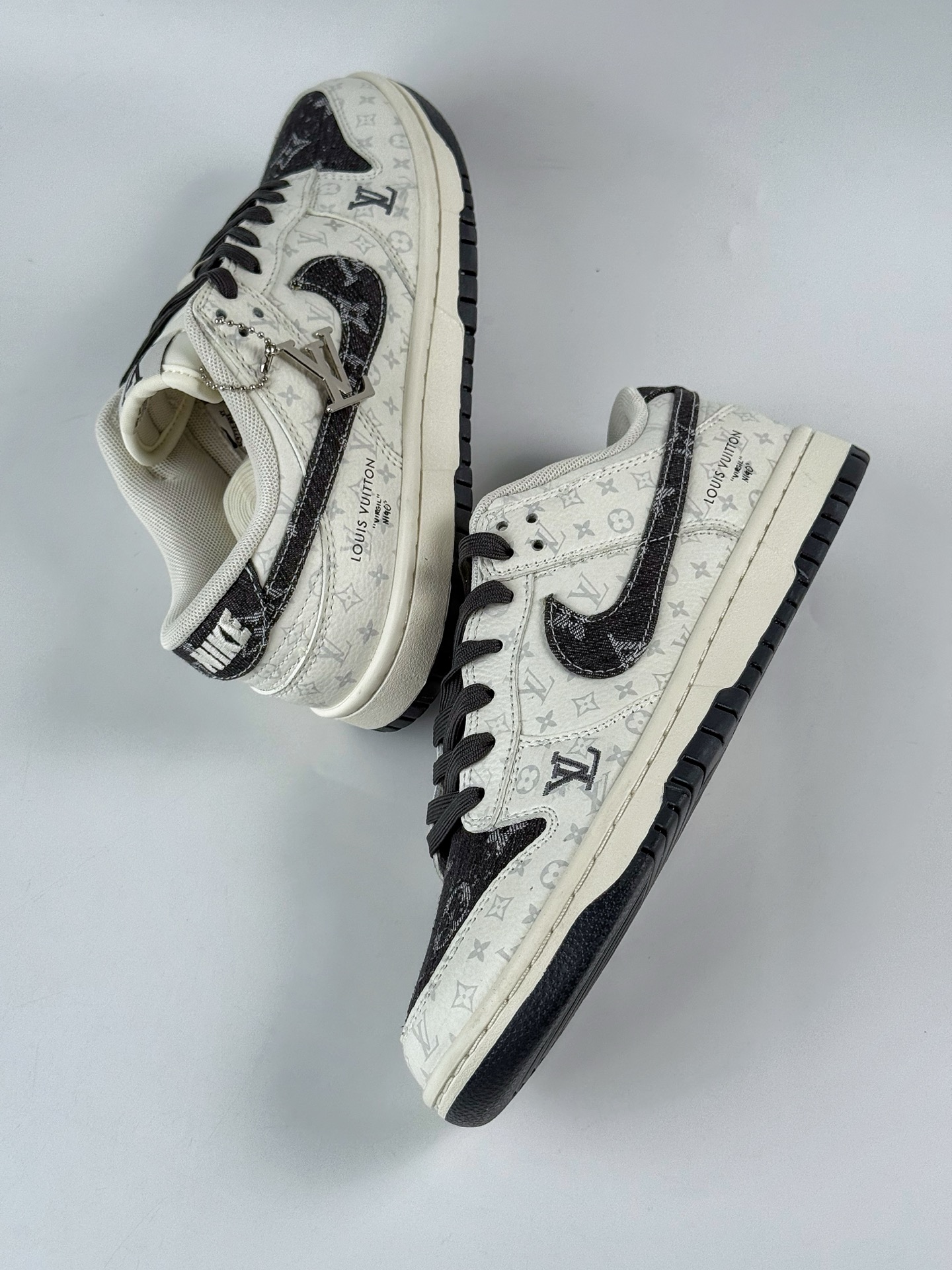 Nike SB Dunk Low x Louis Vuitton 白黑 SC9772-801