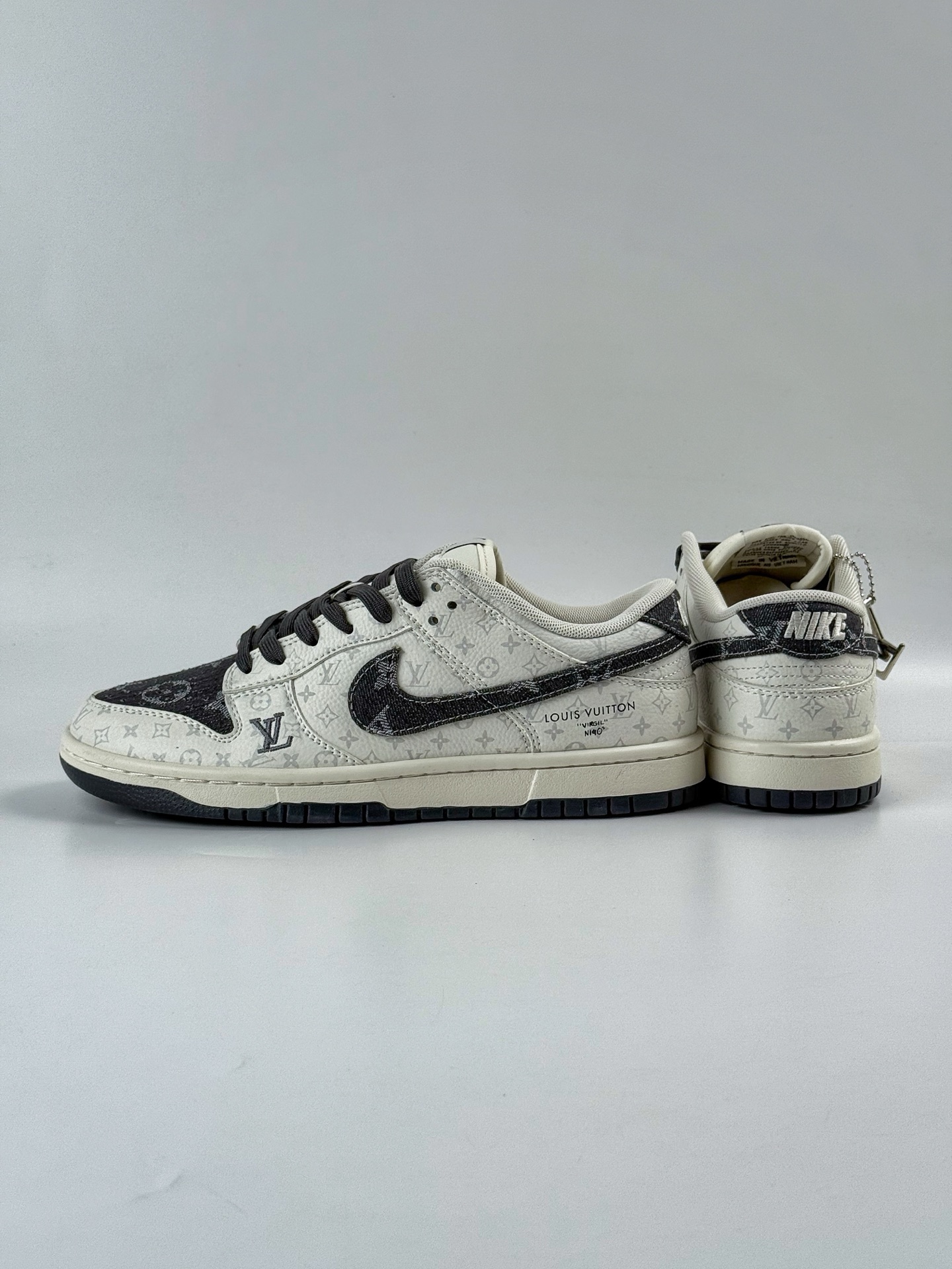 Nike SB Dunk Low x Louis Vuitton 白黑 SC9772-801