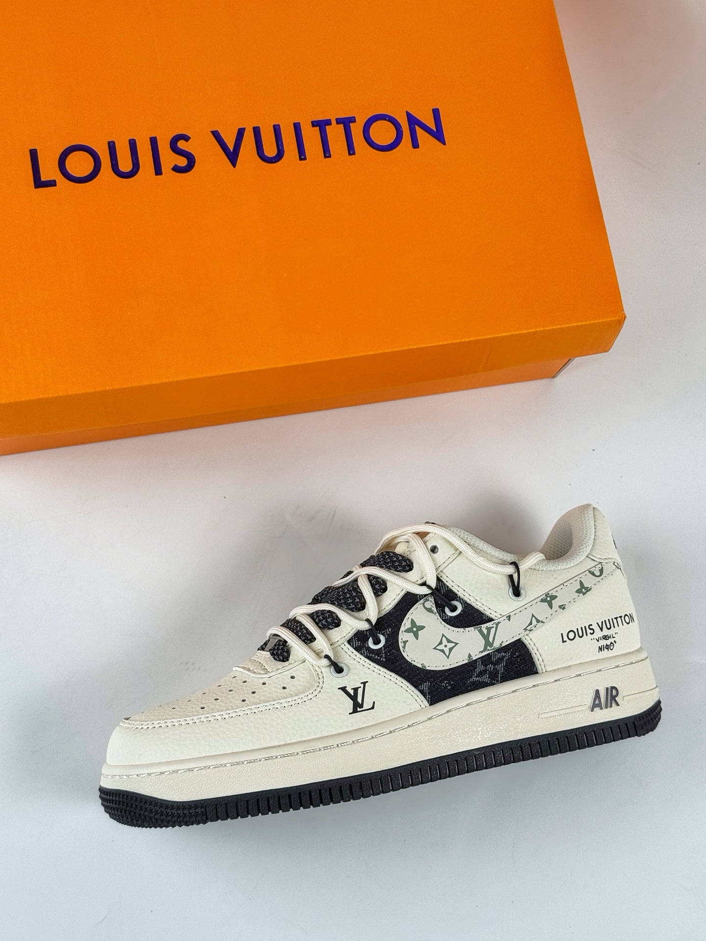 Nike Air Force 1 Low 07 x Louis Vuitton 白黑绑带满天星 DM6868-098-High Quatity Cheap Brand wholesale wholesaler seller Clothes Bags handbags Sneakers Top Fashion Clothing Shoes from China Factory Chinese suppliers best Quality Beautiful Price Nike Air Force 1 Low 07 x Louis Vuitton 白黑绑带满天星 DM6868-098