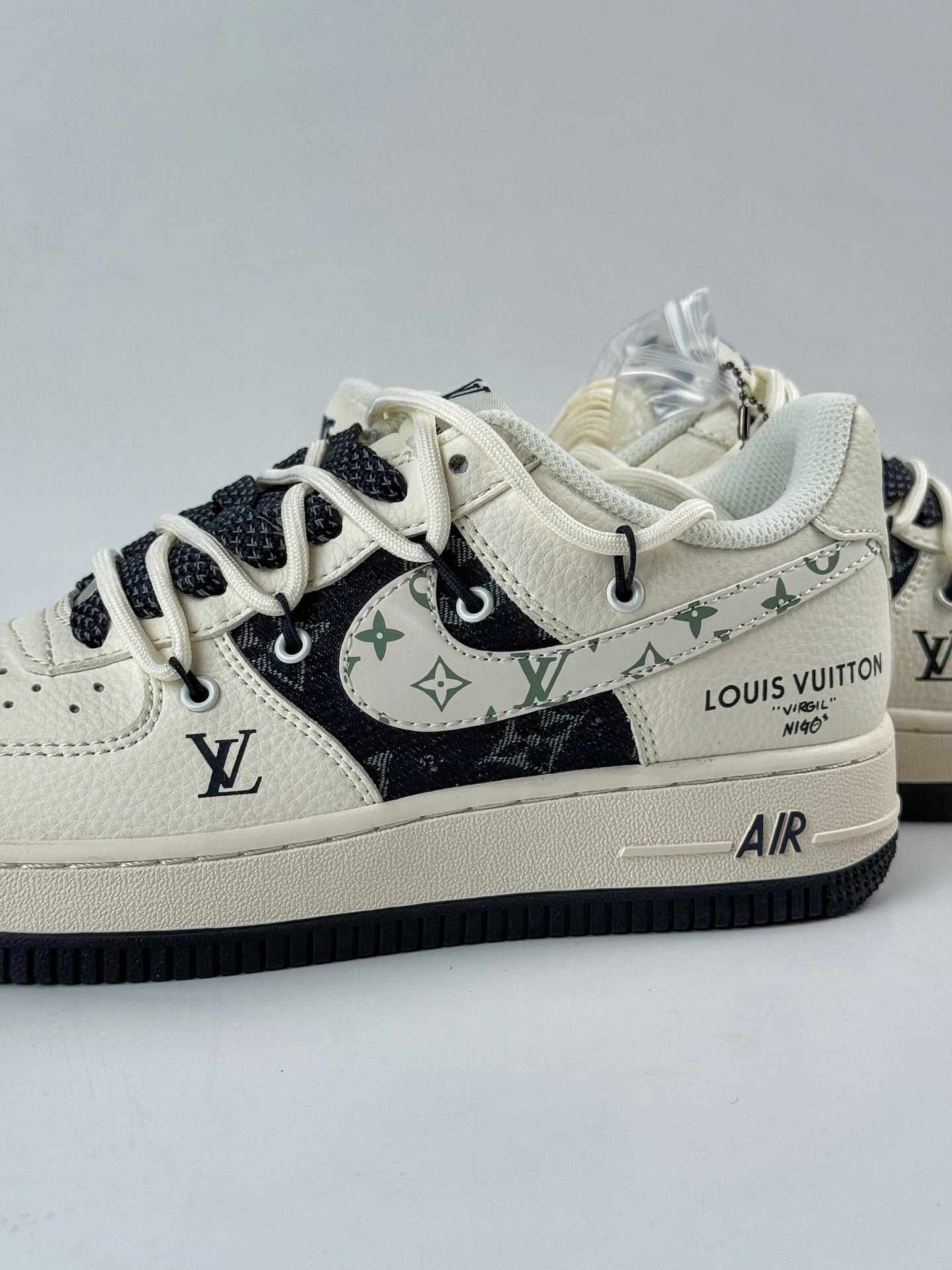 Nike Air Force 1 Low 07 x Louis Vuitton 白黑绑带满天星 DM6868-098-High Quatity Cheap Brand wholesale wholesaler seller Clothes Bags handbags Sneakers Top Fashion Clothing Shoes from China Factory Chinese suppliers best Quality Beautiful Price Nike Air Force 1 Low 07 x Louis Vuitton 白黑绑带满天星 DM6868-098
