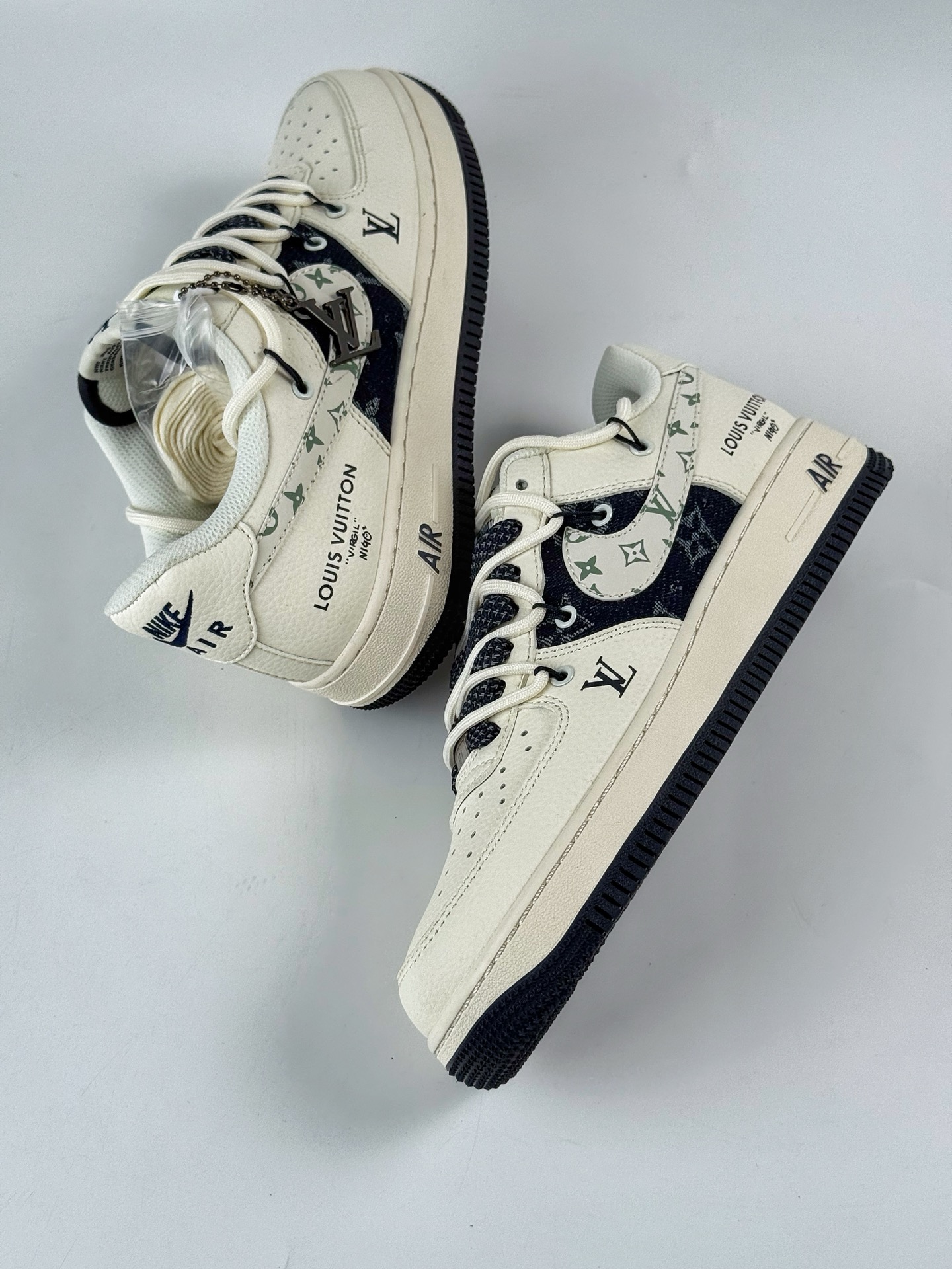Nike Air Force 1 Low 07 x Louis Vuitton 白黑绑带满天星 DM6868-098-High Quatity Cheap Brand wholesale wholesaler seller Clothes Bags handbags Sneakers Top Fashion Clothing Shoes from China Factory Chinese suppliers best Quality Beautiful Price Nike Air Force 1 Low 07 x Louis Vuitton 白黑绑带满天星 DM6868-098