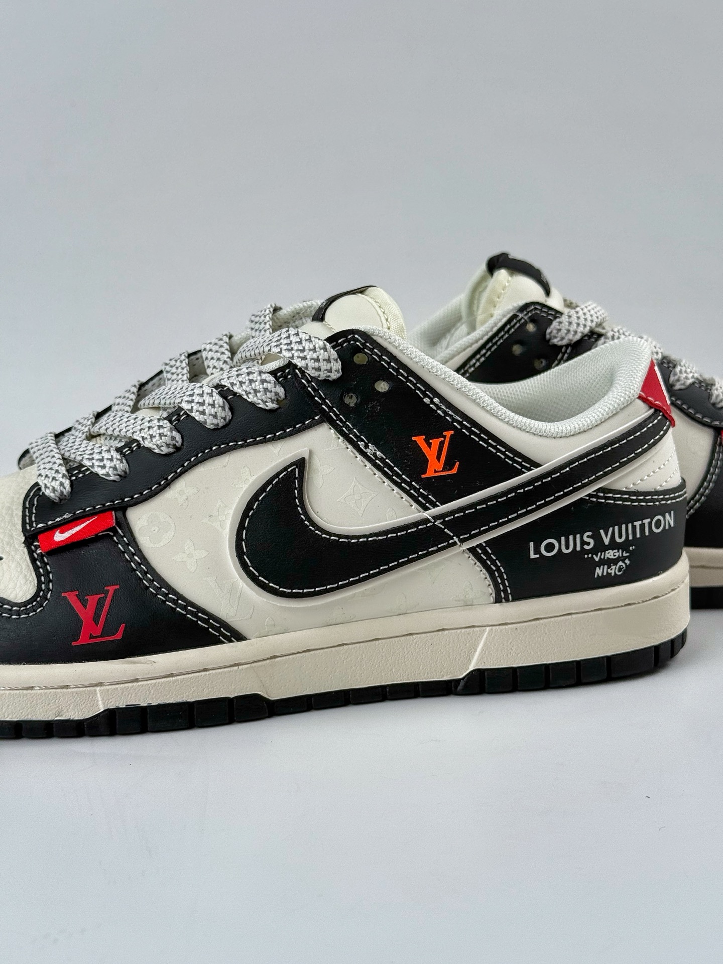 Nike SB Dunk Low x The North Face 黑白小勾满天星 YX5066-358-High Quatity Cheap Brand wholesale wholesaler seller Clothes Bags handbags Sneakers Top Fashion Clothing Shoes from China Factory Chinese suppliers best Quality Beautiful Price Nike SB Dunk Low x The North Face 黑白小勾满天星 YX5066-358