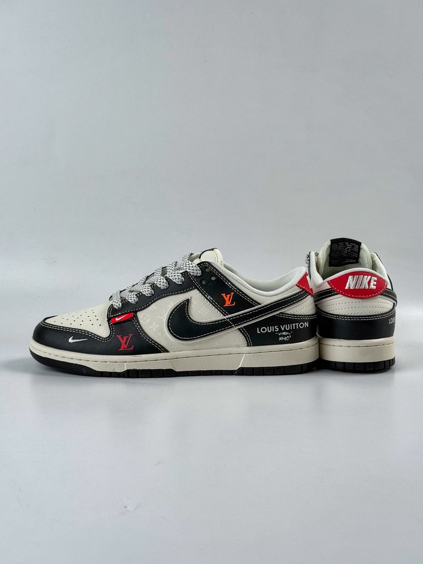 Nike SB Dunk Low x The North Face 黑白小勾满天星 YX5066-358-High Quatity Cheap Brand wholesale wholesaler seller Clothes Bags handbags Sneakers Top Fashion Clothing Shoes from China Factory Chinese suppliers best Quality Beautiful Price Nike SB Dunk Low x The North Face 黑白小勾满天星 YX5066-358