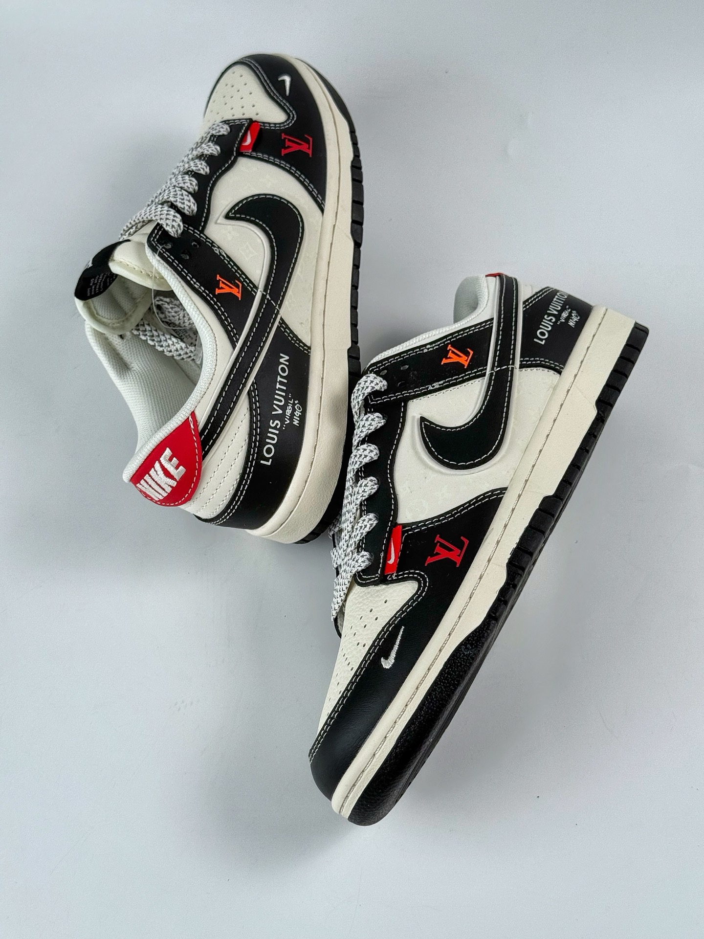 Nike SB Dunk Low x The North Face 黑白小勾满天星 YX5066-358-High Quatity Cheap Brand wholesale wholesaler seller Clothes Bags handbags Sneakers Top Fashion Clothing Shoes from China Factory Chinese suppliers best Quality Beautiful Price Nike SB Dunk Low x The North Face 黑白小勾满天星 YX5066-358