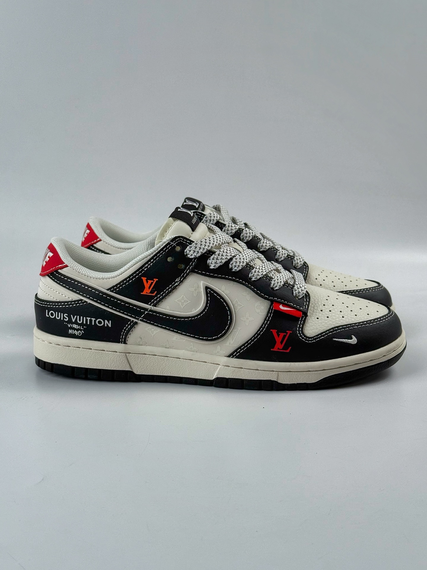 Nike SB Dunk Low x The North Face 黑白小勾满天星 YX5066-358-High Quatity Cheap Brand wholesale wholesaler seller Clothes Bags handbags Sneakers Top Fashion Clothing Shoes from China Factory Chinese suppliers best Quality Beautiful Price Nike SB Dunk Low x The North Face 黑白小勾满天星 YX5066-358
