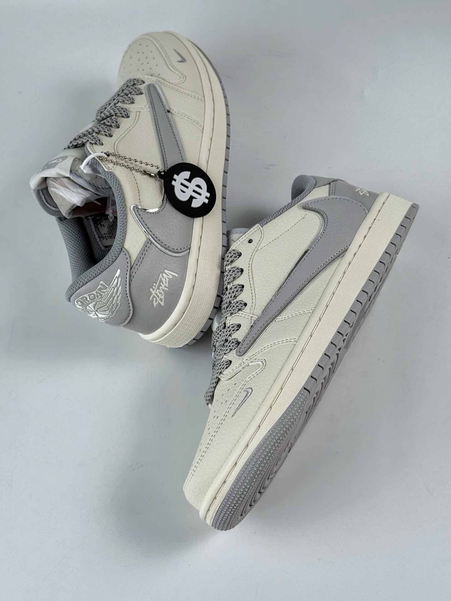 Travis Scott x Nike Air Jordan 1 Low x Stussy Air Jordan 1 Low 反转白灰小勾满天星倒钩 ST5696-262-High Quatity Cheap Brand wholesale wholesaler seller Clothes Bags handbags Sneakers Top Fashion Clothing Shoes from China Factory Chinese suppliers best Quality Beautiful Price Travis Scott x Nike Air Jordan 1 Low x Stussy Air Jordan 1 Low 反转白灰小勾满天星倒钩 ST5696-262