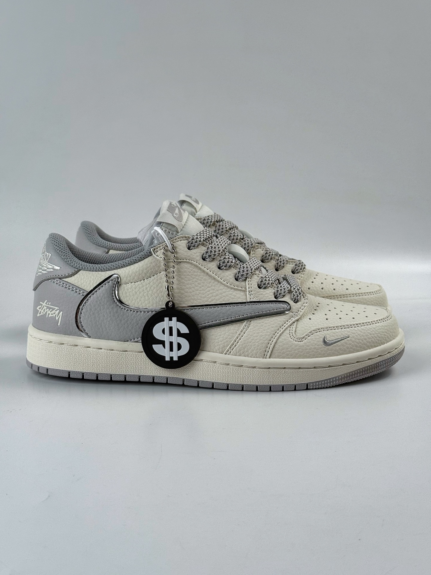 Travis Scott x Nike Air Jordan 1 Low x Stussy Air Jordan 1 Low 反转白灰小勾满天星倒钩 ST5696-262-High Quatity Cheap Brand wholesale wholesaler seller Clothes Bags handbags Sneakers Top Fashion Clothing Shoes from China Factory Chinese suppliers best Quality Beautiful Price Travis Scott x Nike Air Jordan 1 Low x Stussy Air Jordan 1 Low 反转白灰小勾满天星倒钩 ST5696-262