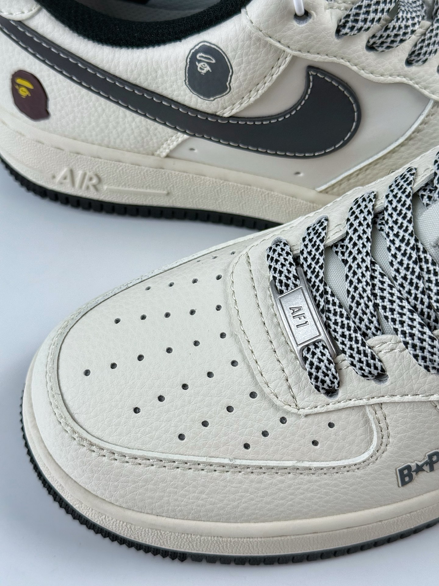 Nike Air Force 1 Low 07 x BAPE 白黑满天星 HS8068-009-High Quatity Cheap Brand wholesale wholesaler seller Clothes Bags handbags Sneakers Top Fashion Clothing Shoes from China Factory Chinese suppliers best Quality Beautiful Price Nike Air Force 1 Low 07 x BAPE 白黑满天星 HS8068-009