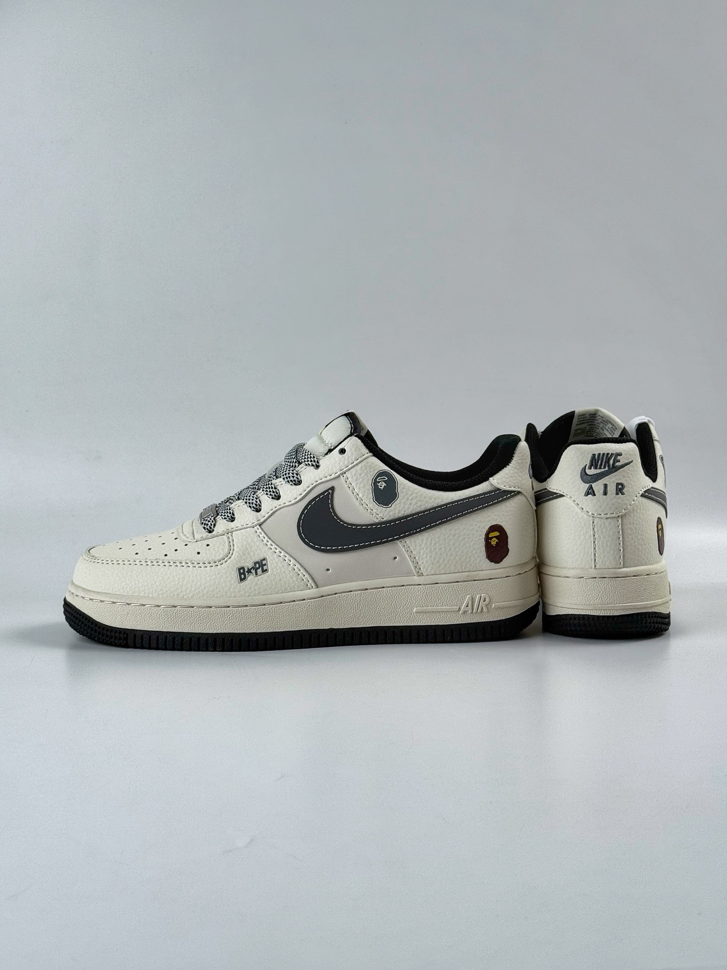 Nike Air Force 1 Low 07 x BAPE 白黑满天星 HS8068-009-High Quatity Cheap Brand wholesale wholesaler seller Clothes Bags handbags Sneakers Top Fashion Clothing Shoes from China Factory Chinese suppliers best Quality Beautiful Price Nike Air Force 1 Low 07 x BAPE 白黑满天星 HS8068-009