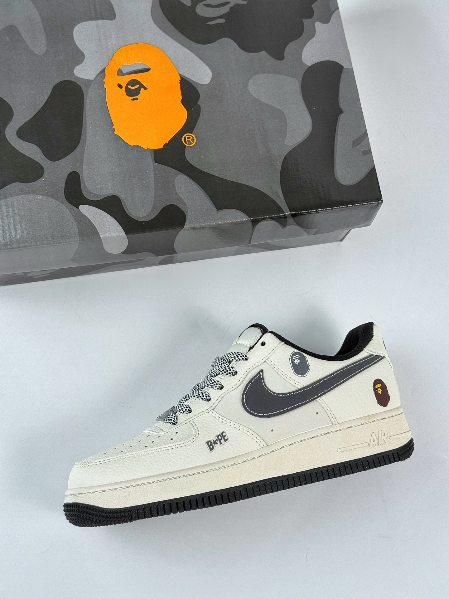 Nike Air Force 1 Low 07 x BAPE 白黑满天星 HS8068-009-High Quatity Cheap Brand wholesale wholesaler seller Clothes Bags handbags Sneakers Top Fashion Clothing Shoes from China Factory Chinese suppliers best Quality Beautiful Price Nike Air Force 1 Low 07 x BAPE 白黑满天星 HS8068-009