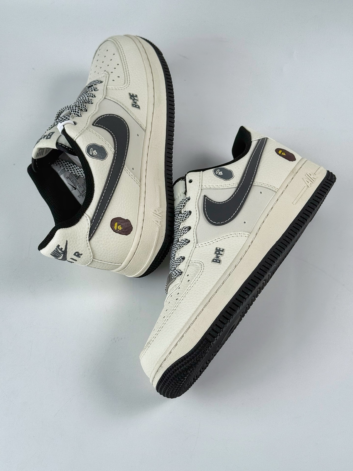 Nike Air Force 1 Low 07 x BAPE 白黑满天星 HS8068-009-High Quatity Cheap Brand wholesale wholesaler seller Clothes Bags handbags Sneakers Top Fashion Clothing Shoes from China Factory Chinese suppliers best Quality Beautiful Price Nike Air Force 1 Low 07 x BAPE 白黑满天星 HS8068-009